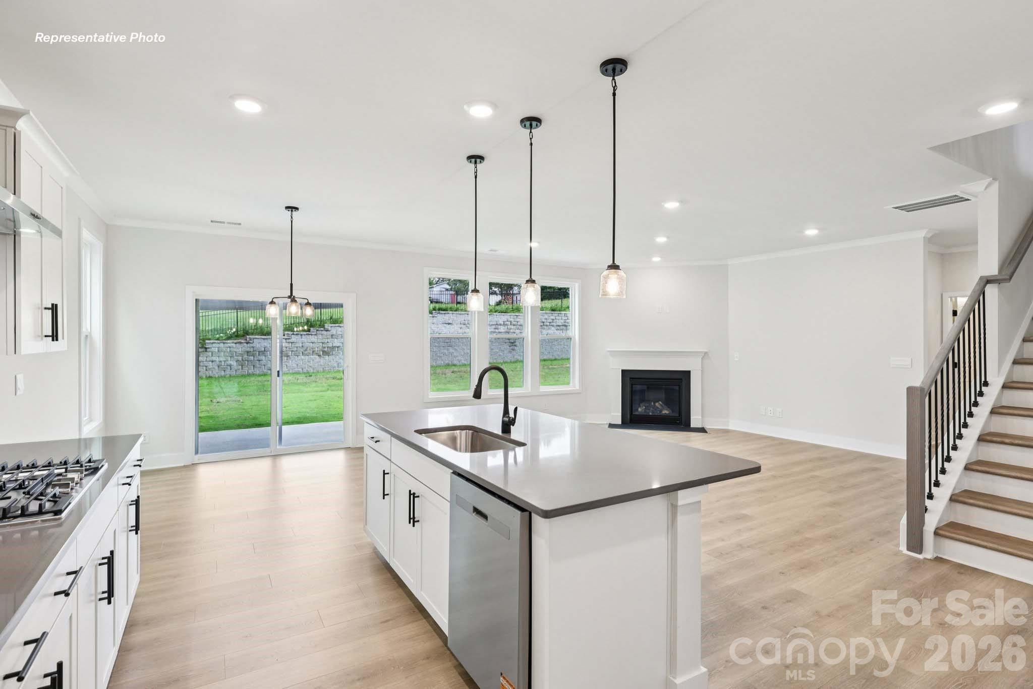 9103 Carver Avenue — Huntersville
