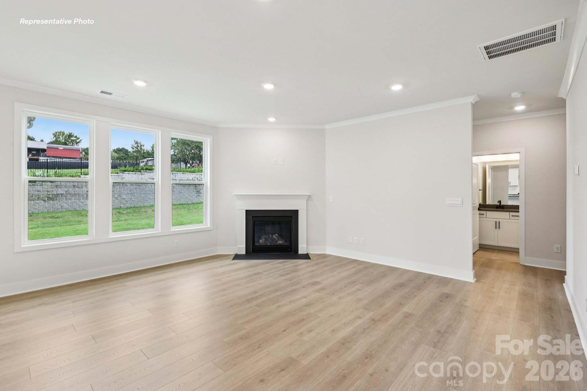 9103 Carver Avenue — Huntersville