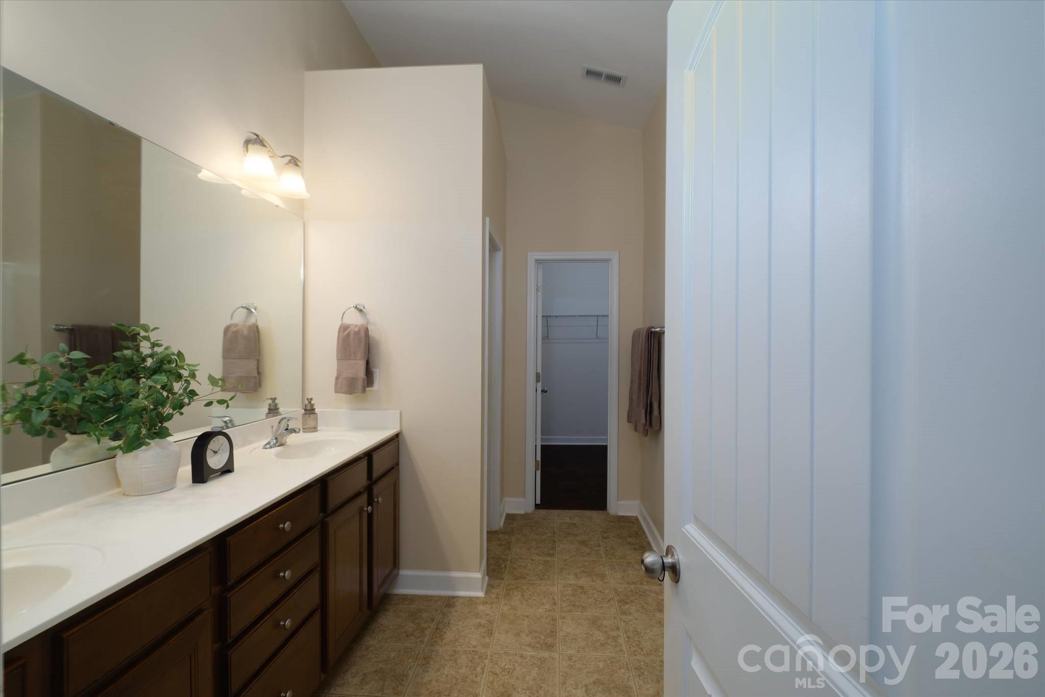 8720 Artesa Mill Lane — Charlotte