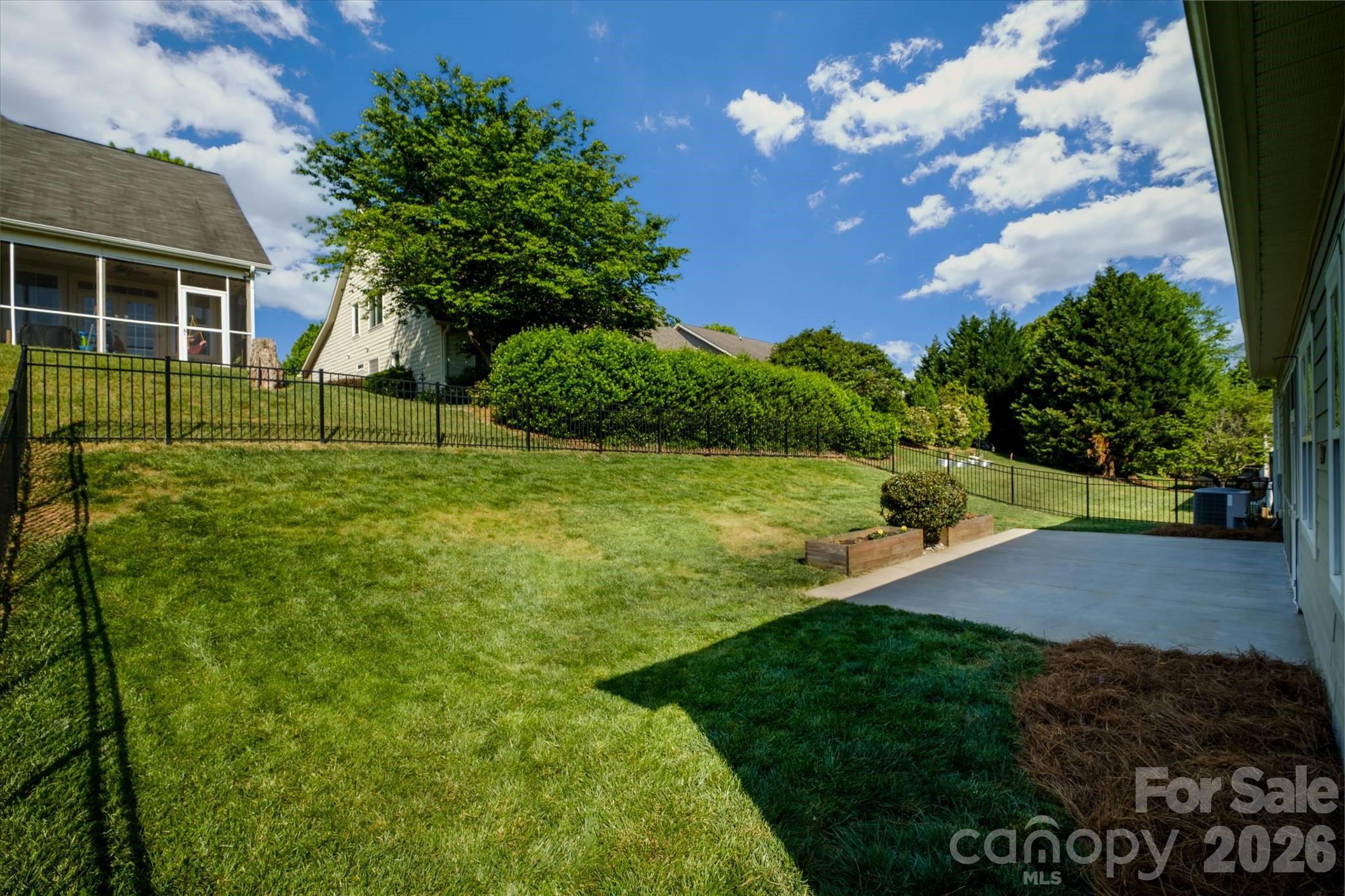 8720 Artesa Mill Lane — Charlotte