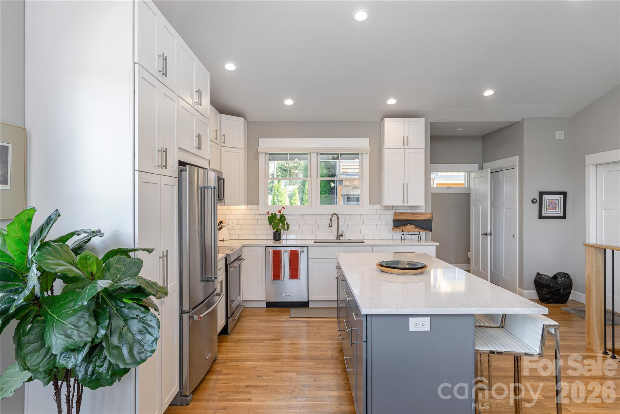 301 Ava Lane — Asheville