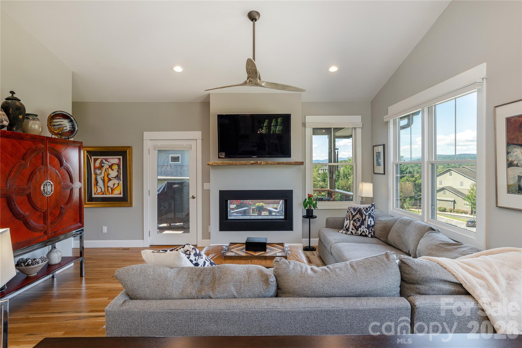 301 Ava Lane — Asheville