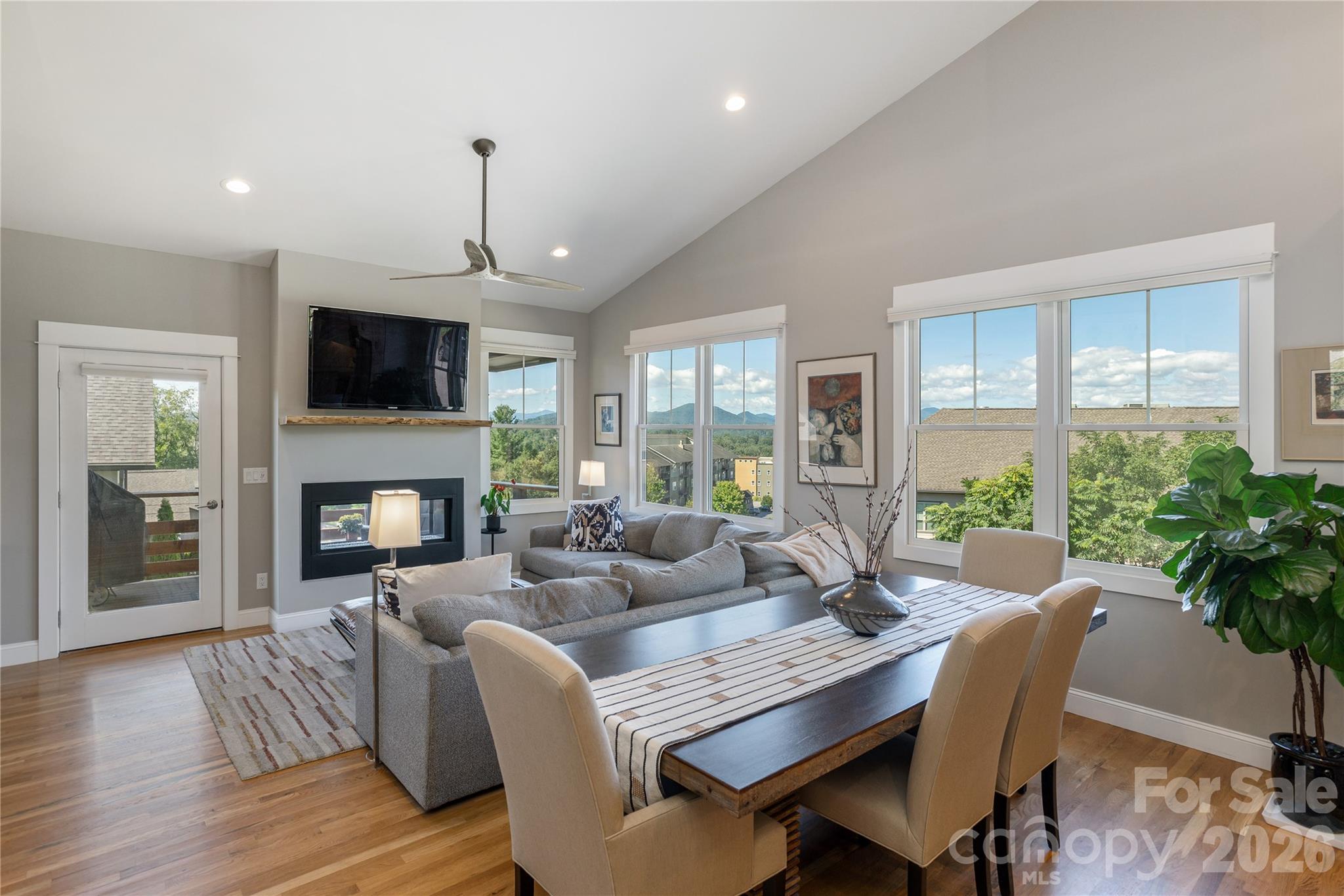 301 Ava Lane — Asheville
