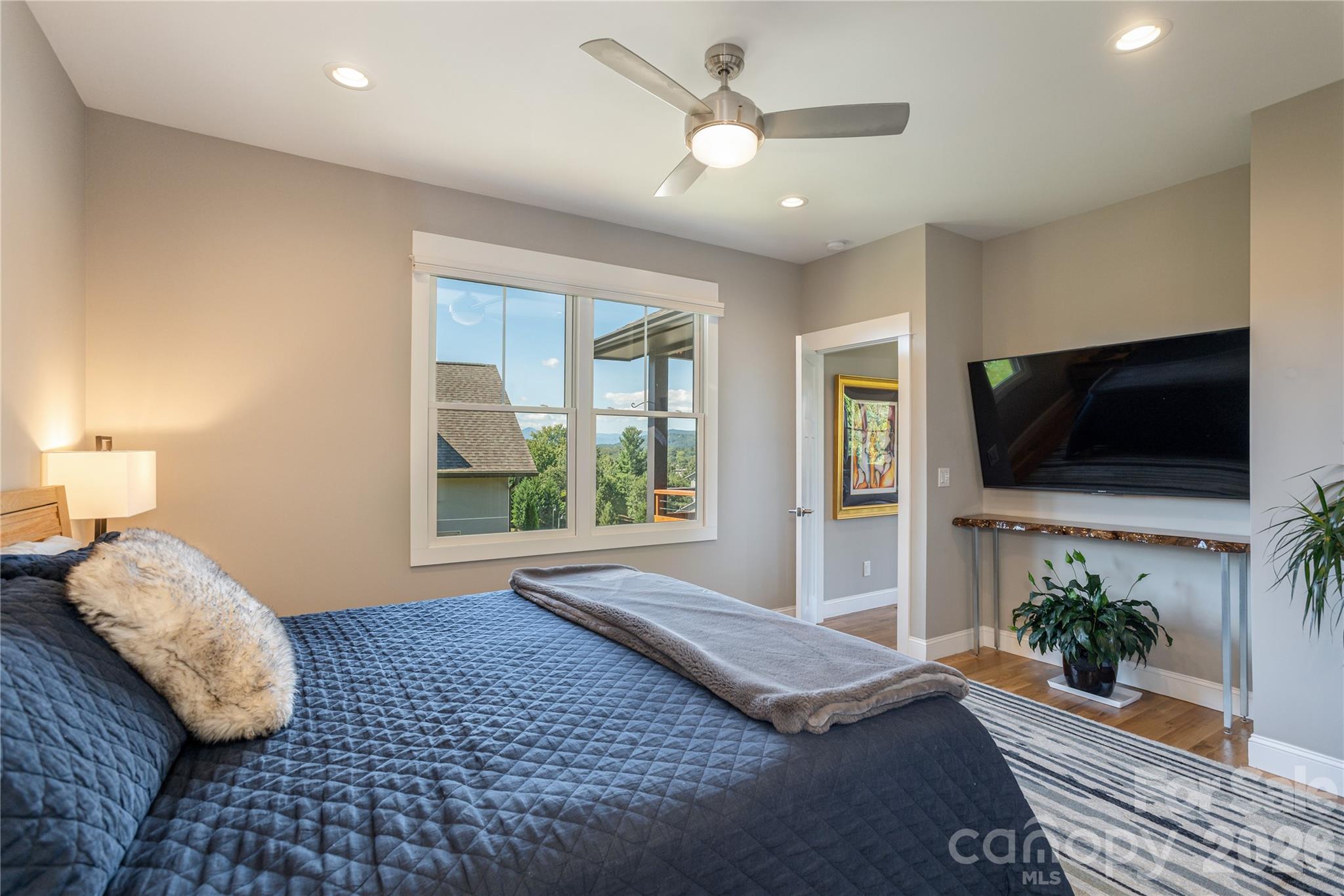 301 Ava Lane — Asheville