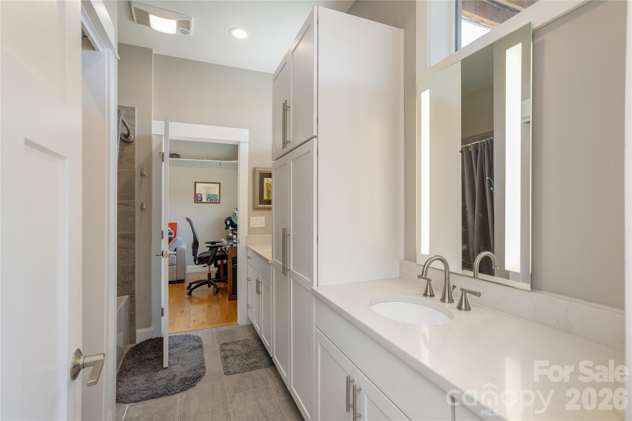 301 Ava Lane — Asheville