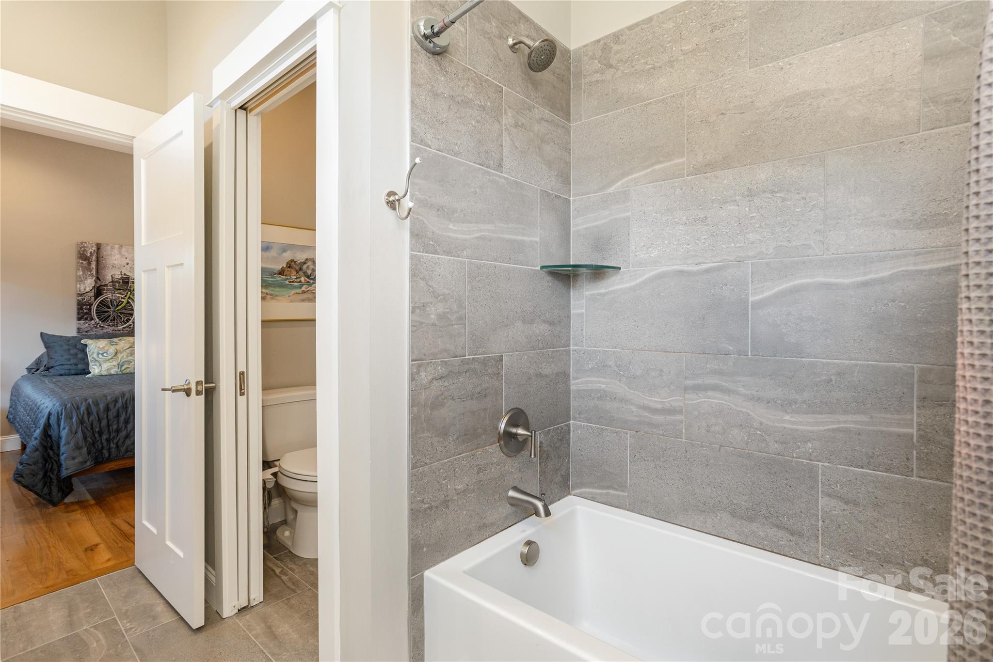 301 Ava Lane — Asheville