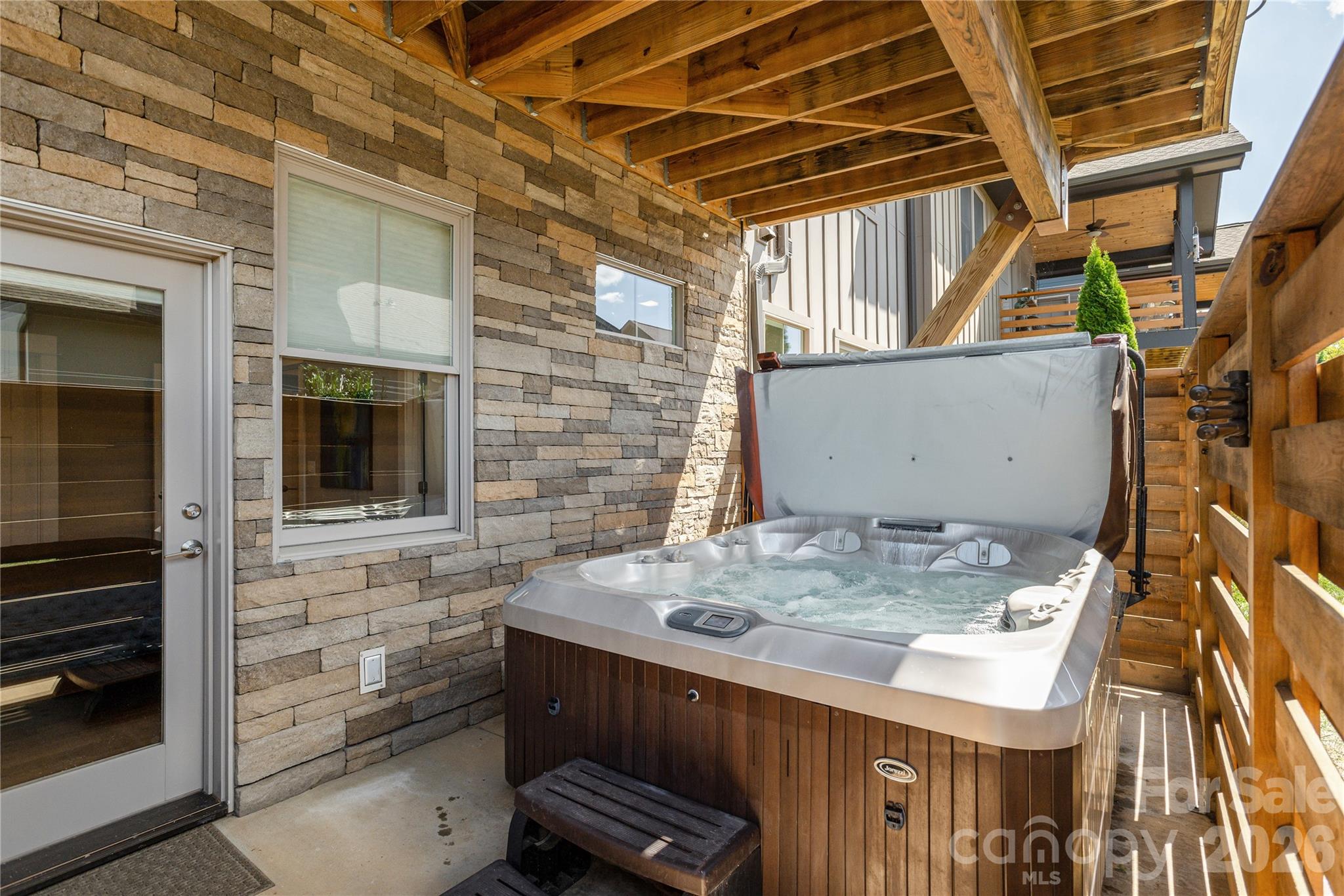 301 Ava Lane — Asheville