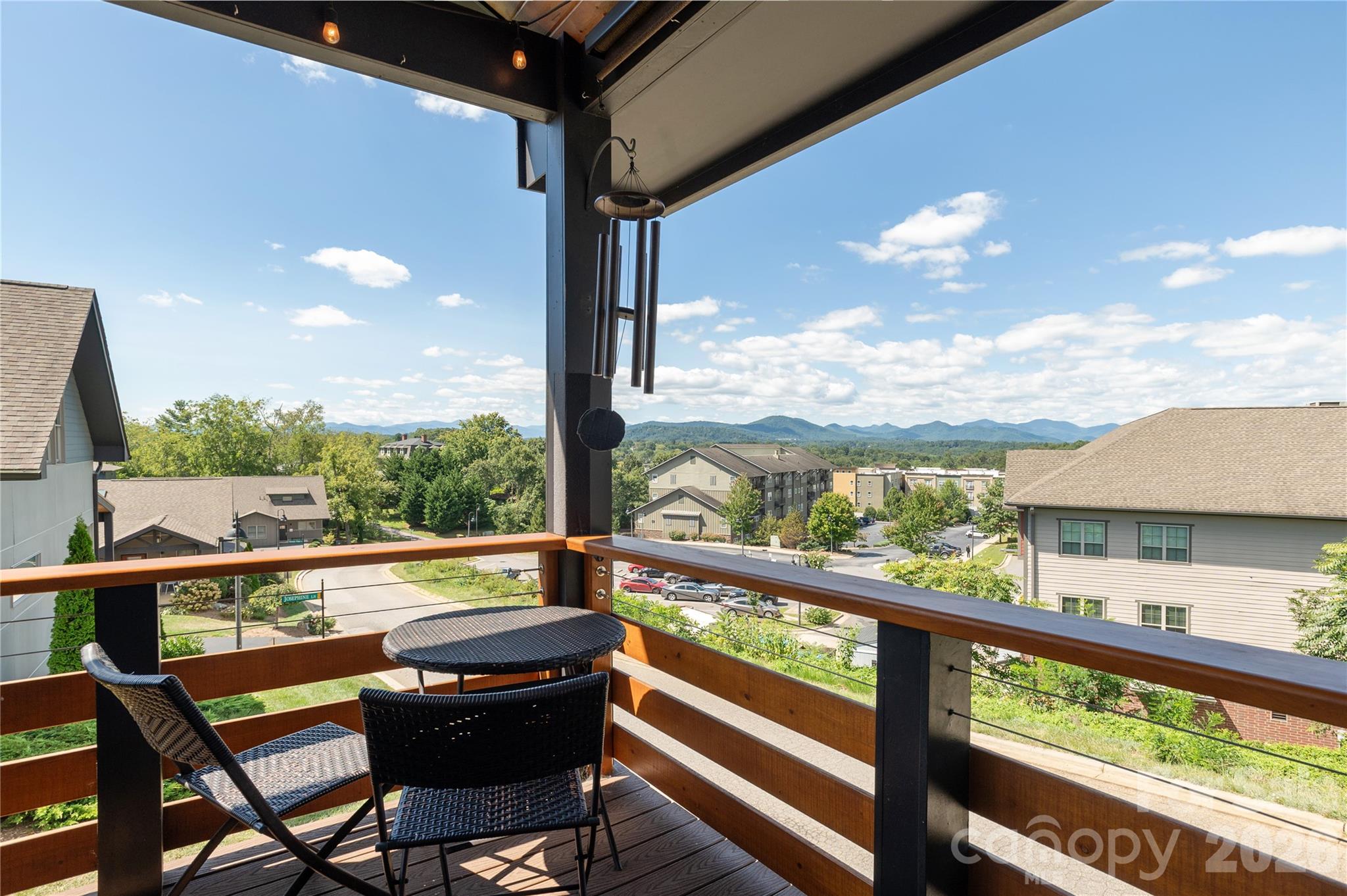 301 Ava Lane — Asheville