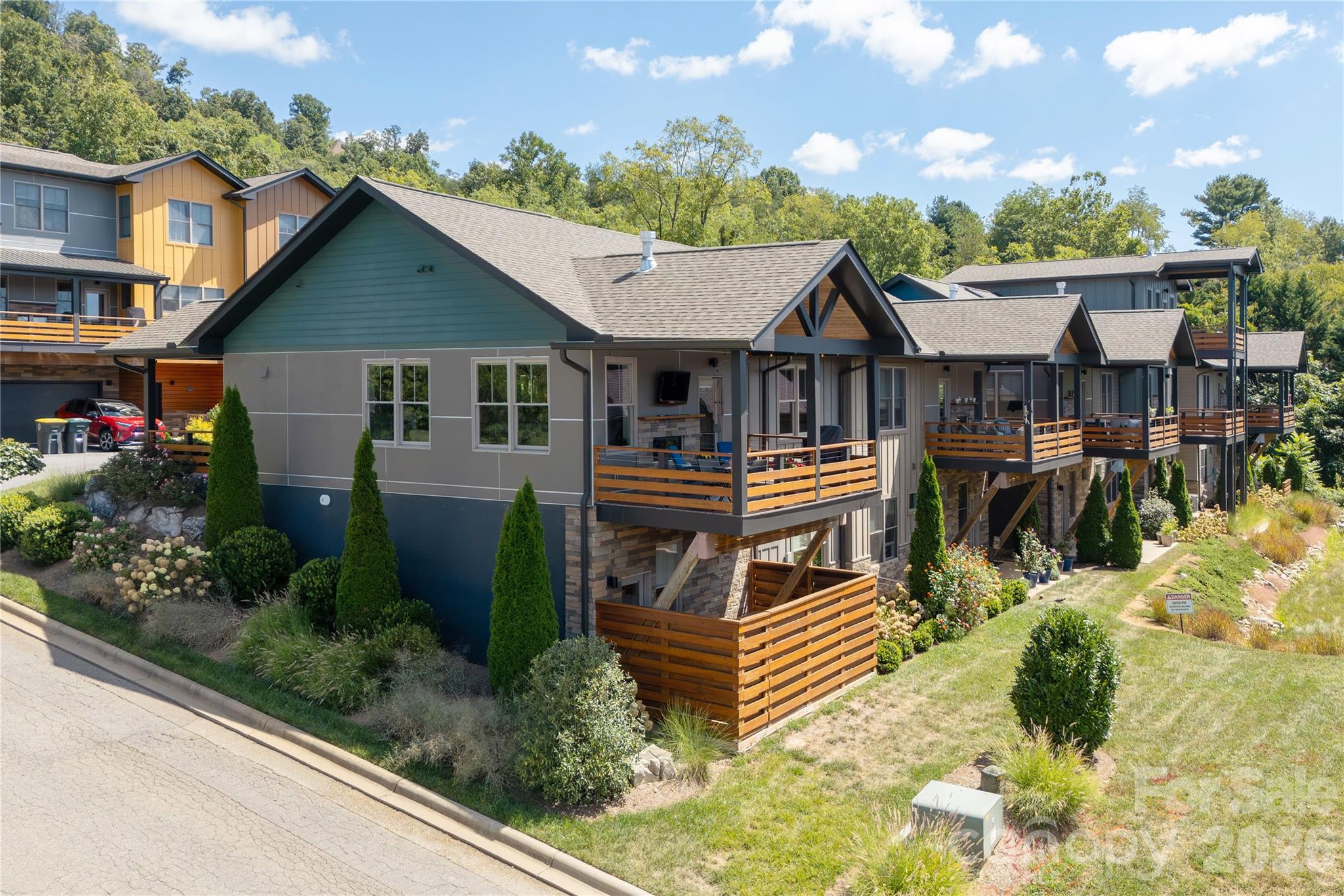 301 Ava Lane — Asheville