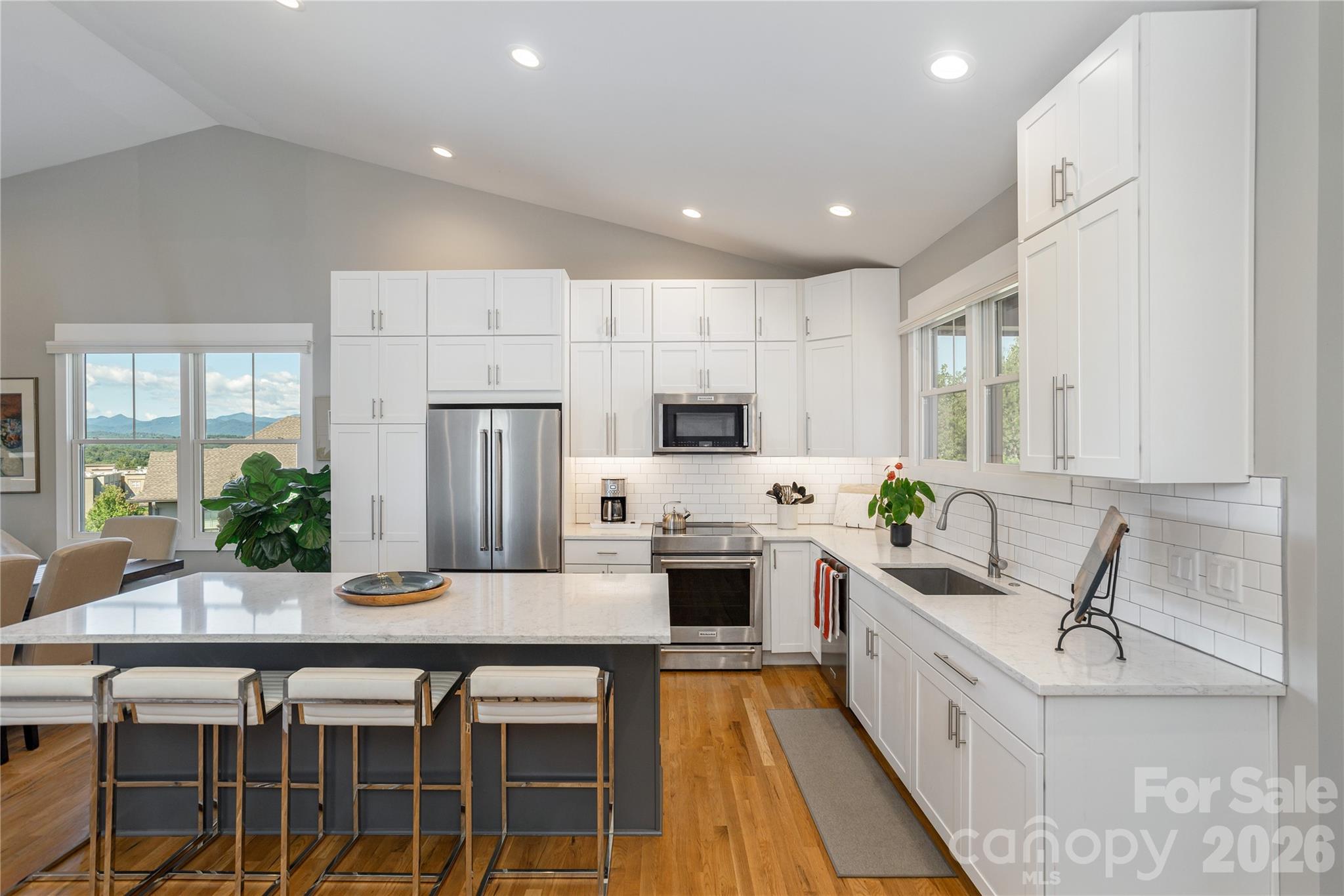 301 Ava Lane — Asheville