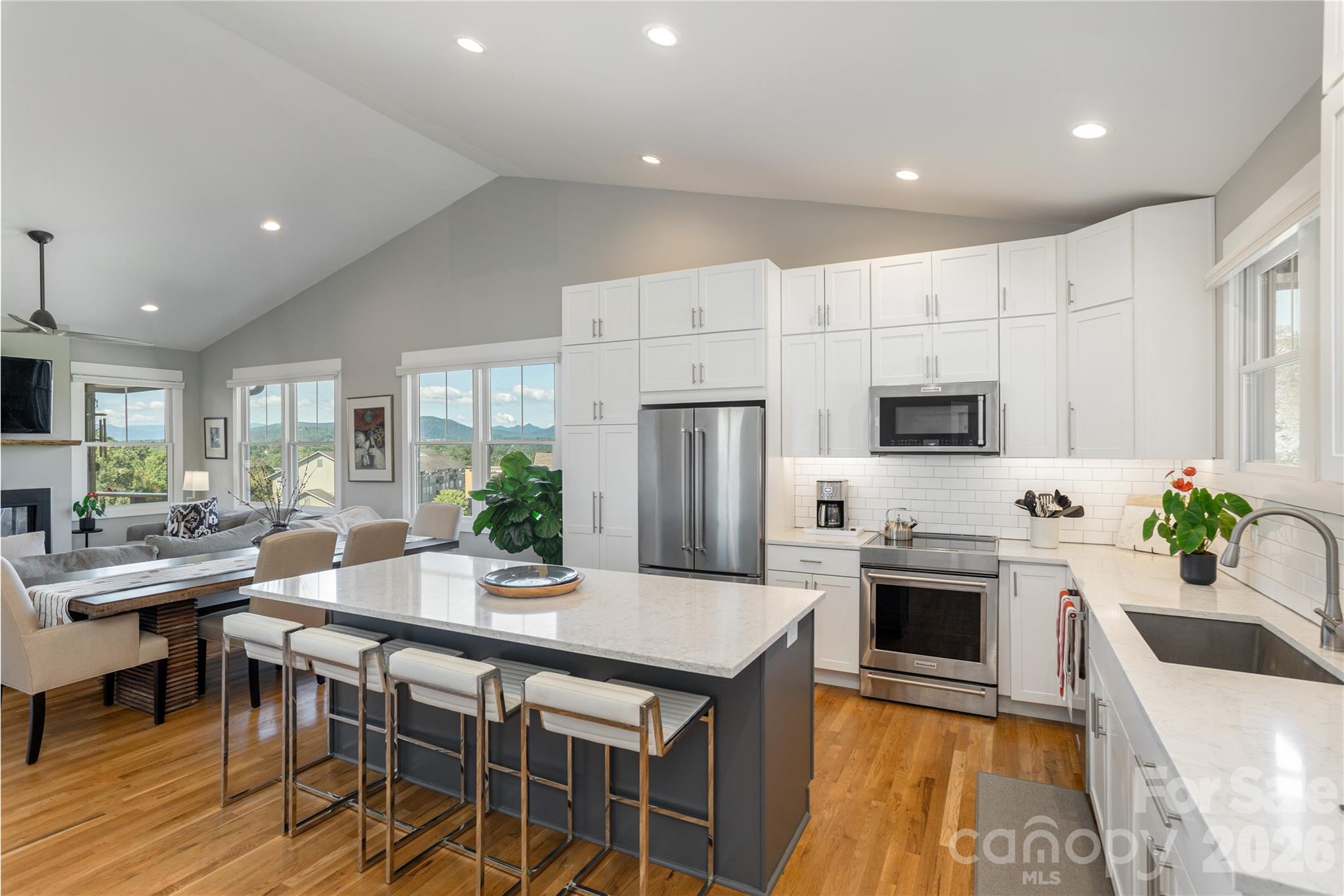 301 Ava Lane — Asheville
