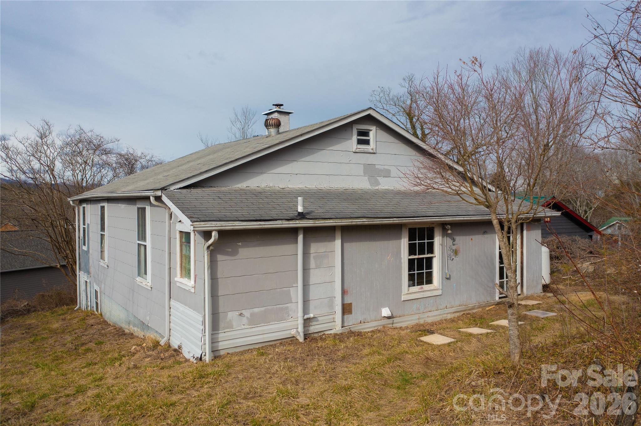117 Lookout Road — Asheville