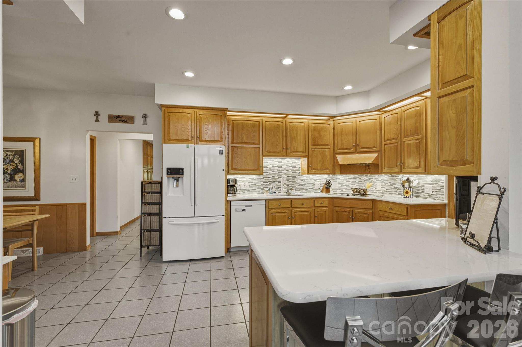 213 Hospital Avenue — Lenoir
