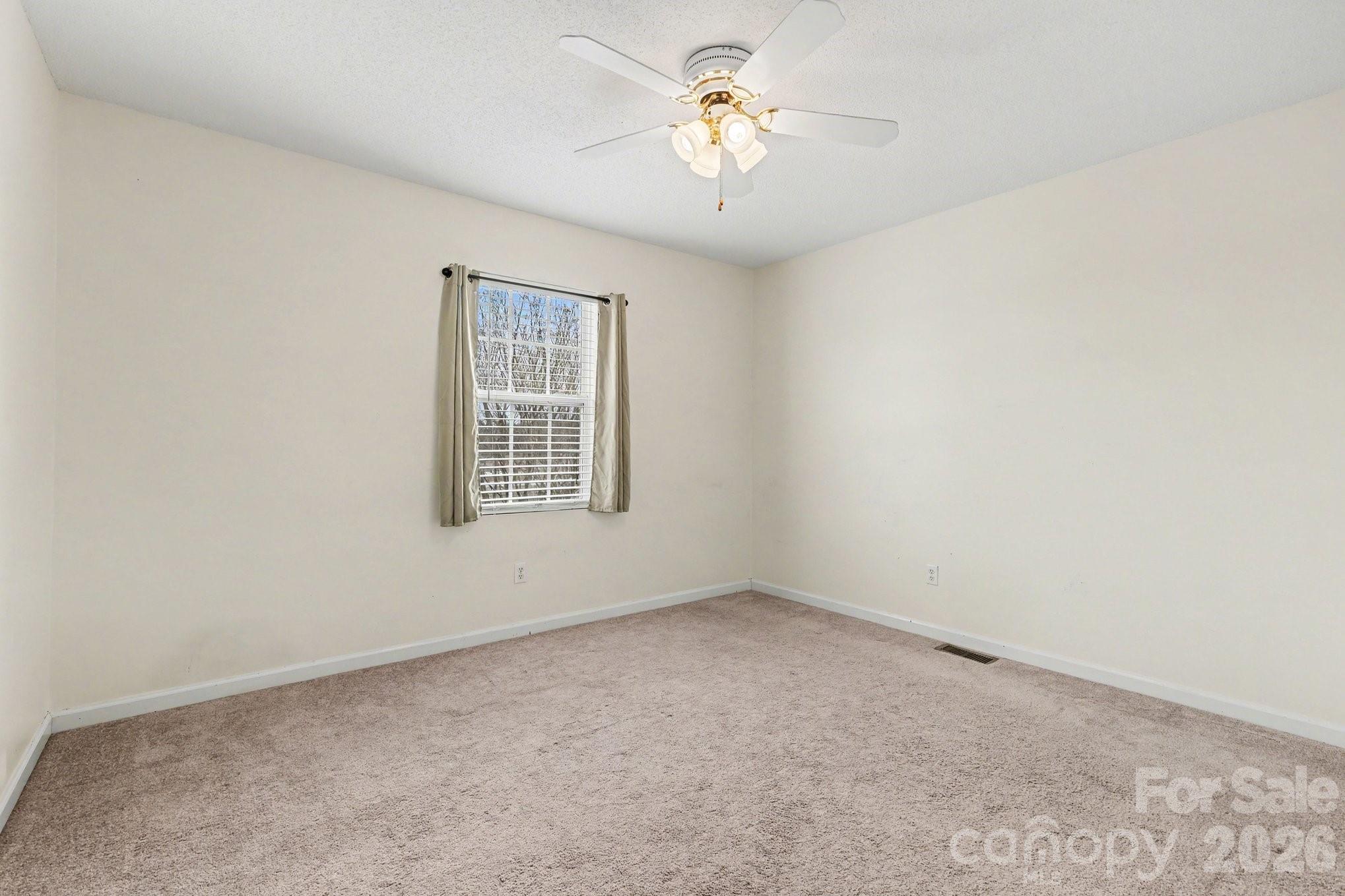 1976 Mcilwain Road — Lancaster