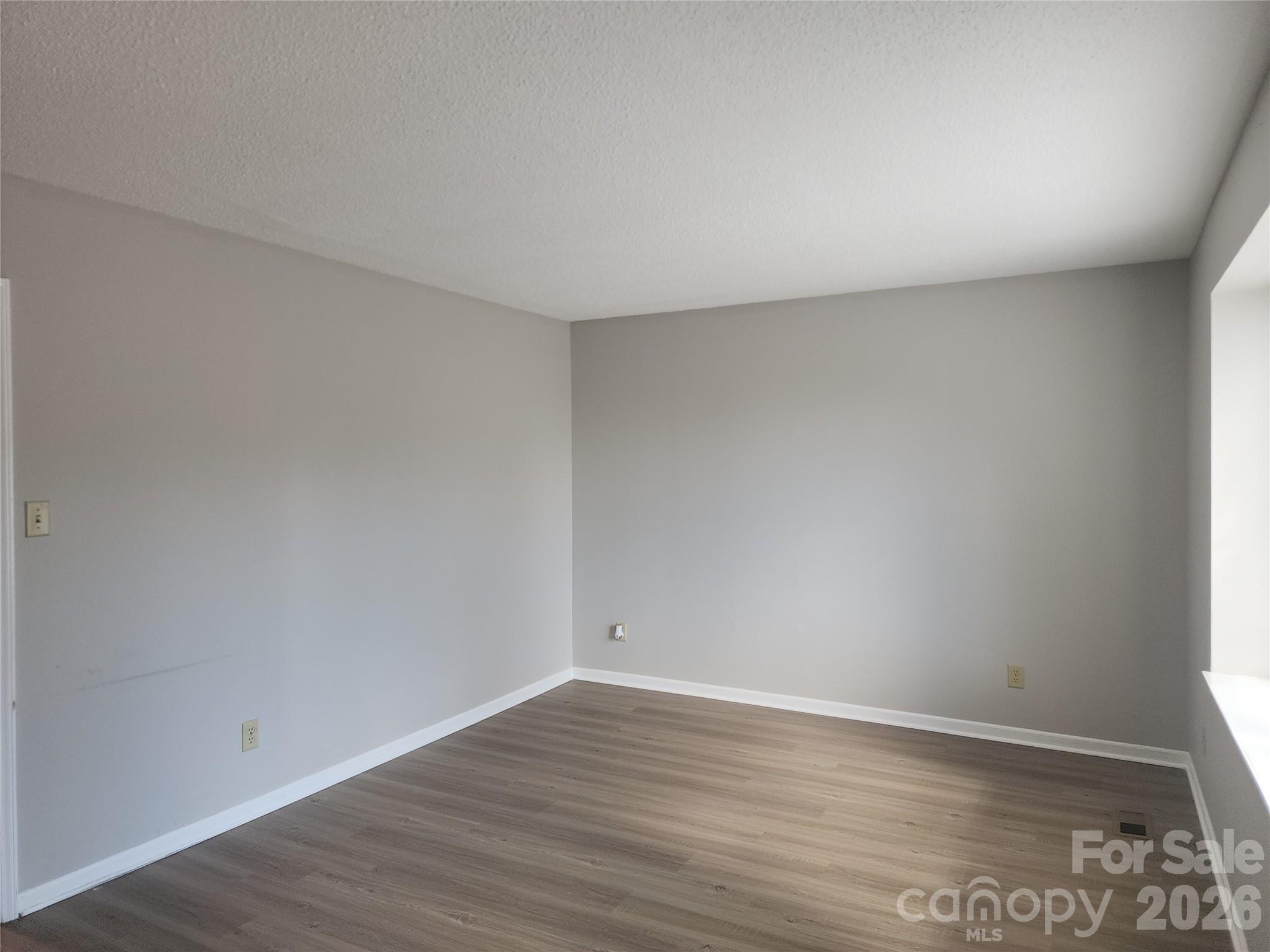 150 Autumn Leaf Road — Troutman