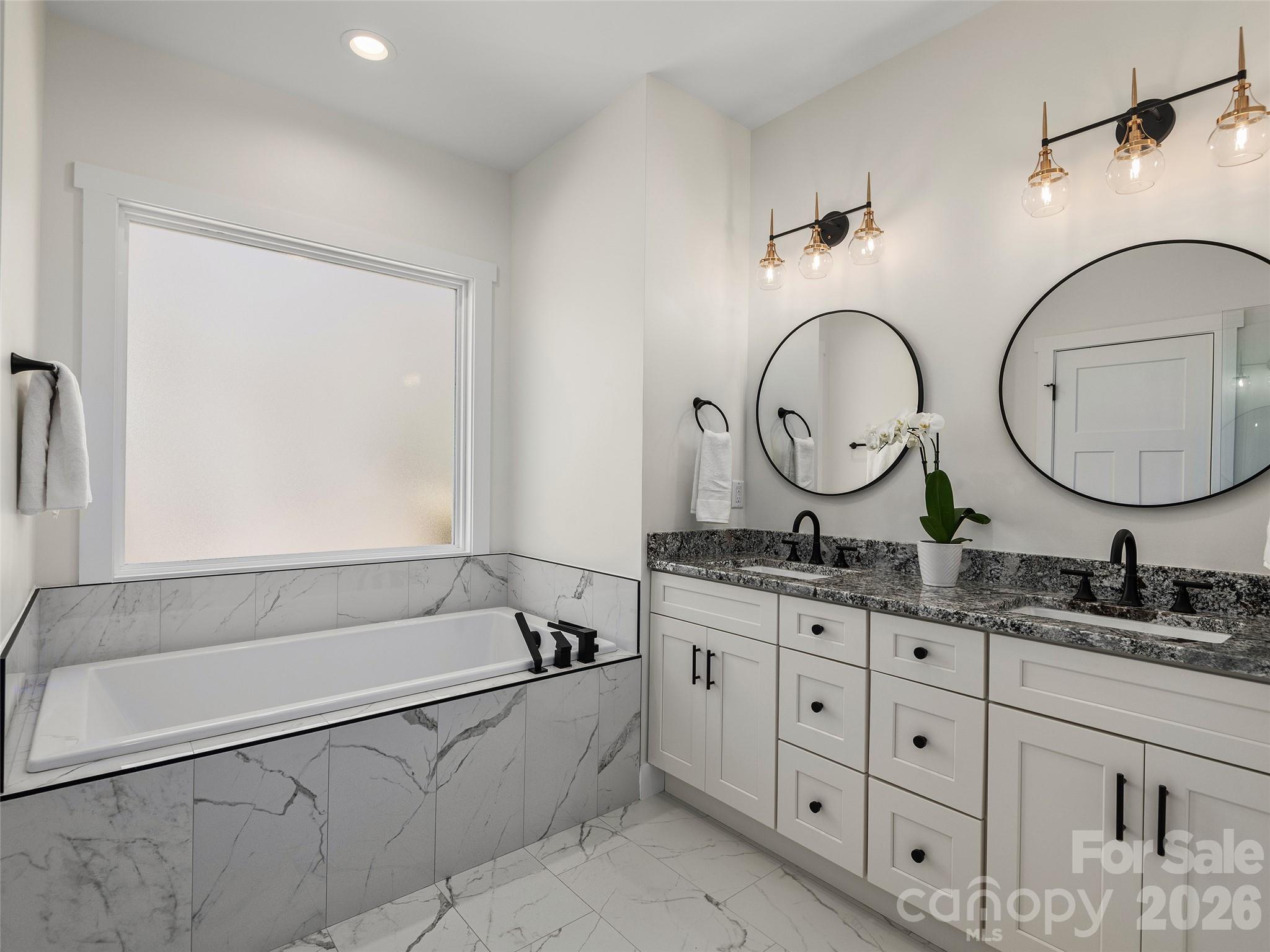 399 Crystal Heights Drive — Hendersonville