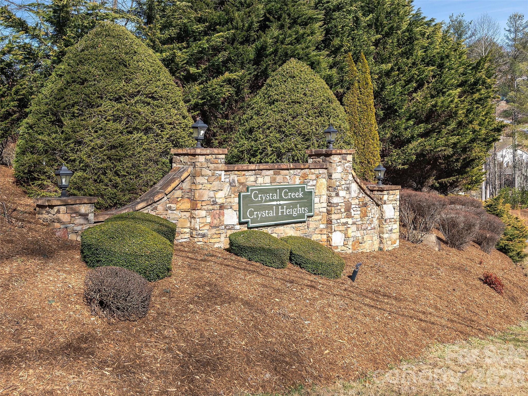 399 Crystal Heights Drive — Hendersonville