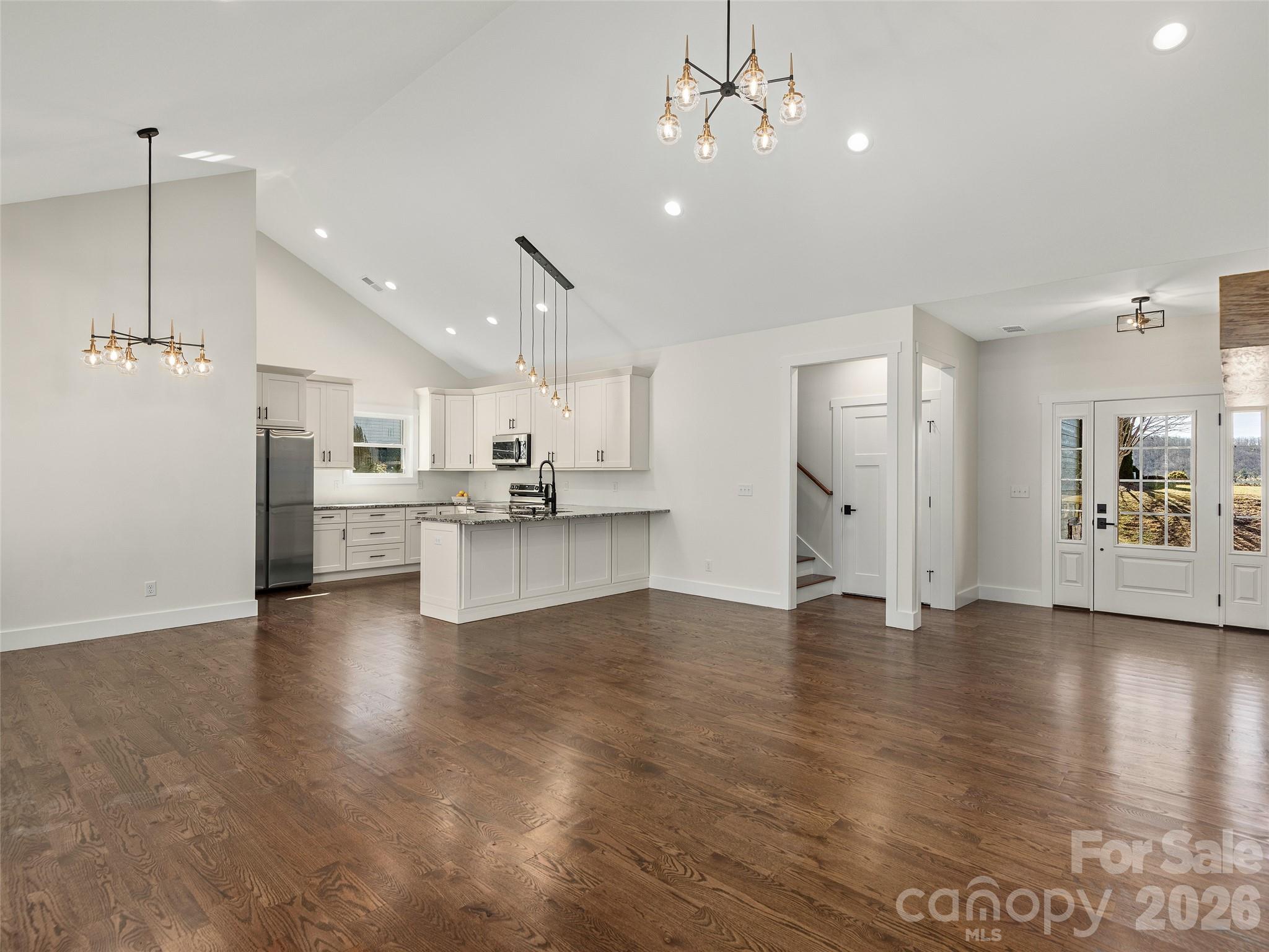 399 Crystal Heights Drive — Hendersonville
