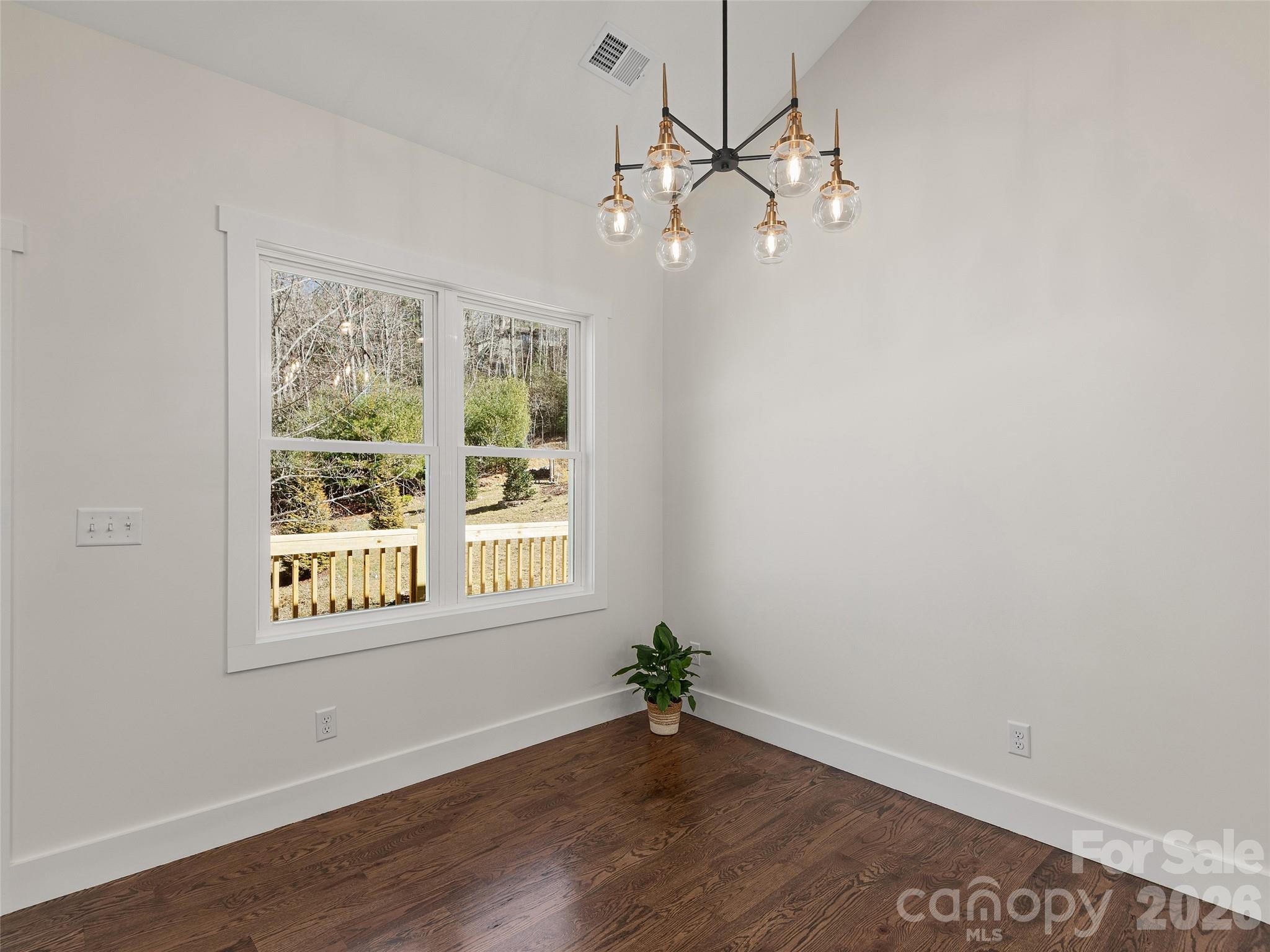 399 Crystal Heights Drive — Hendersonville