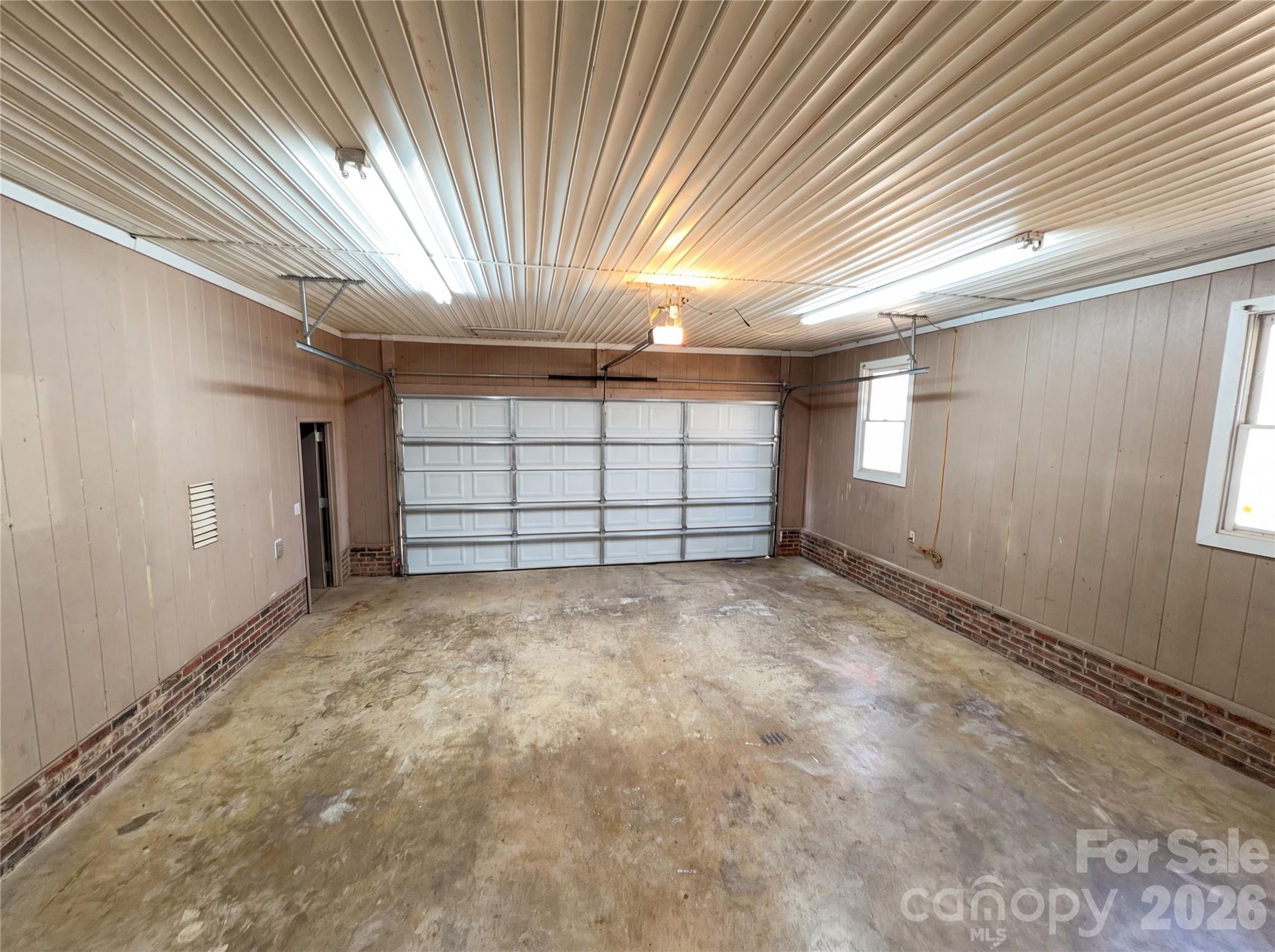 16138 Substation Road — Locust