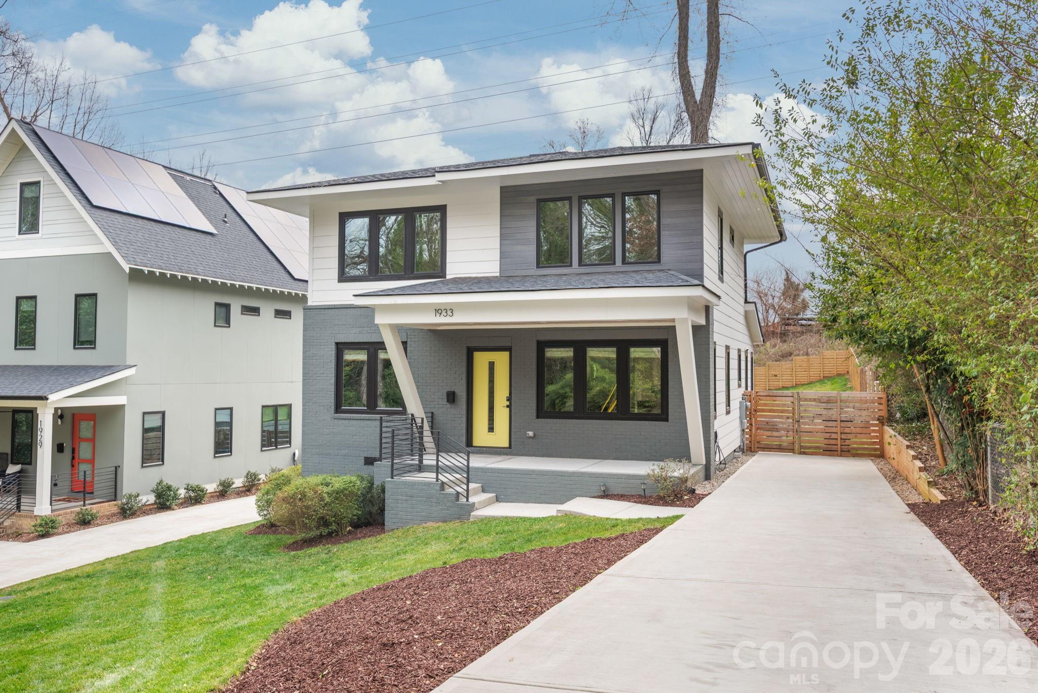1933 St Paul Street — Charlotte