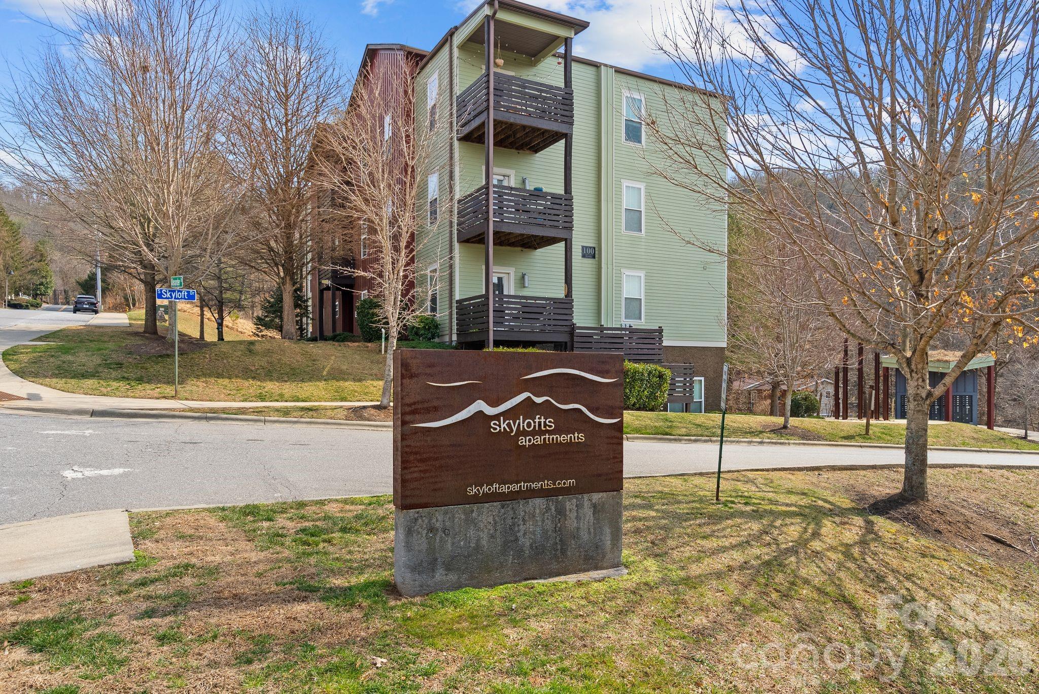 600 N Skyloft Drive #202 — Asheville
