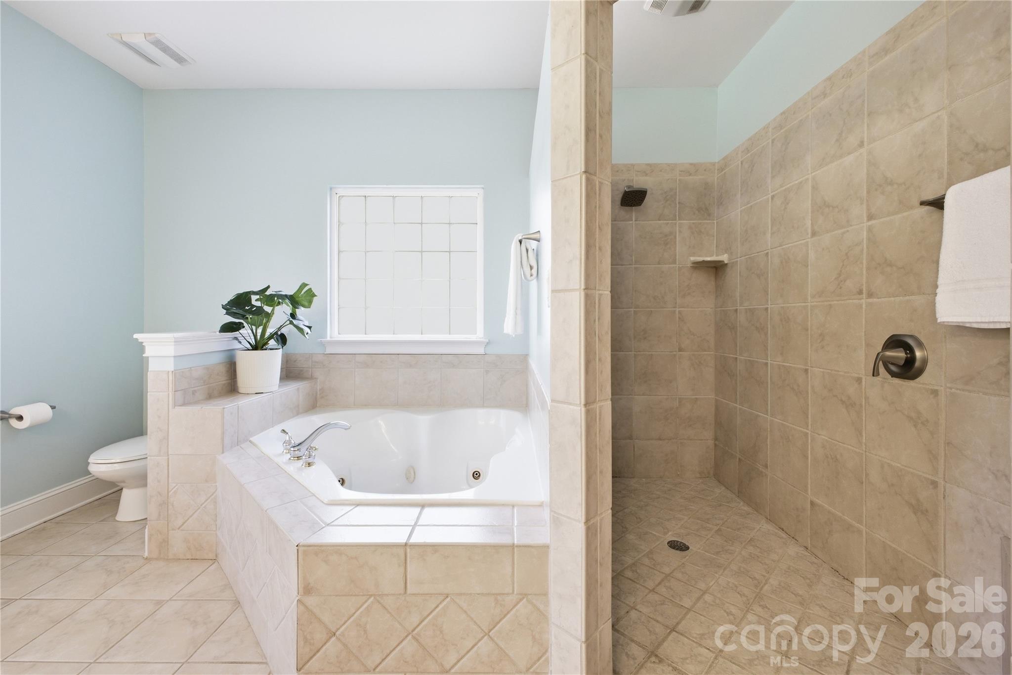 4425 Glen Oaks Drive — Matthews