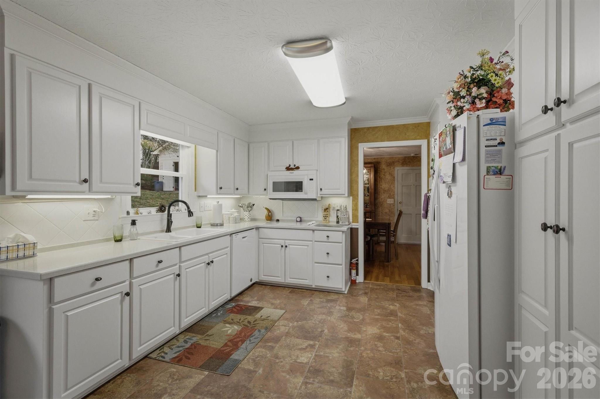 1405 Lower Creek Drive NE — Lenoir