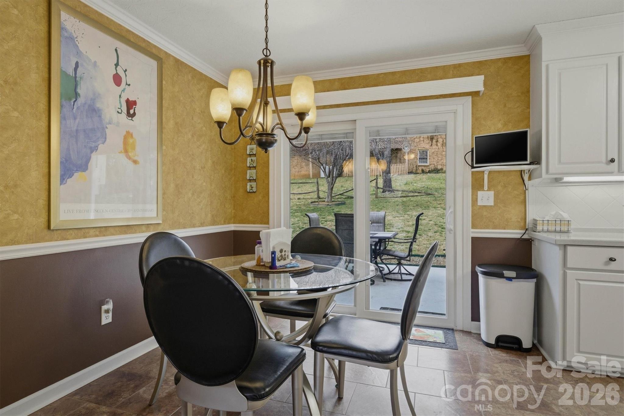 1405 Lower Creek Drive NE — Lenoir