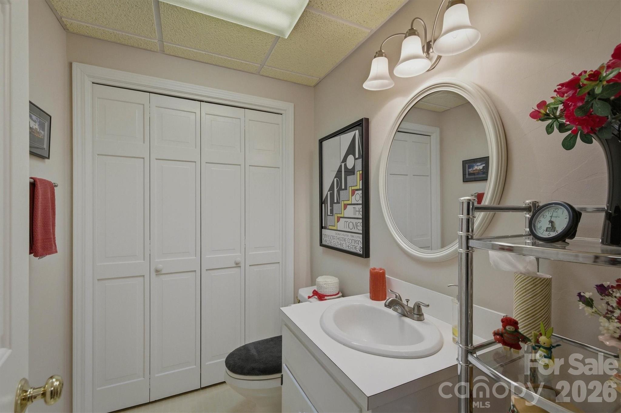 1405 Lower Creek Drive NE — Lenoir