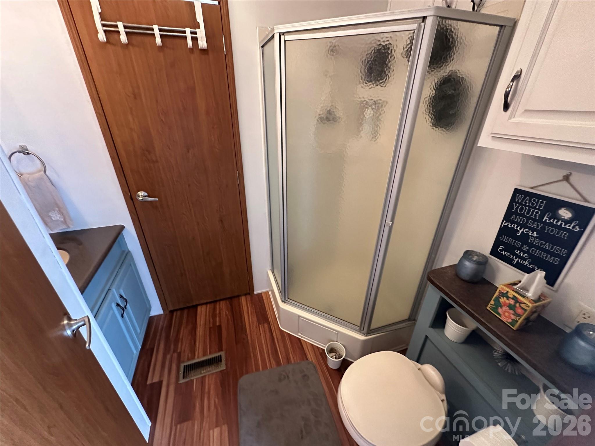 125 Cardinal Avenue — New London