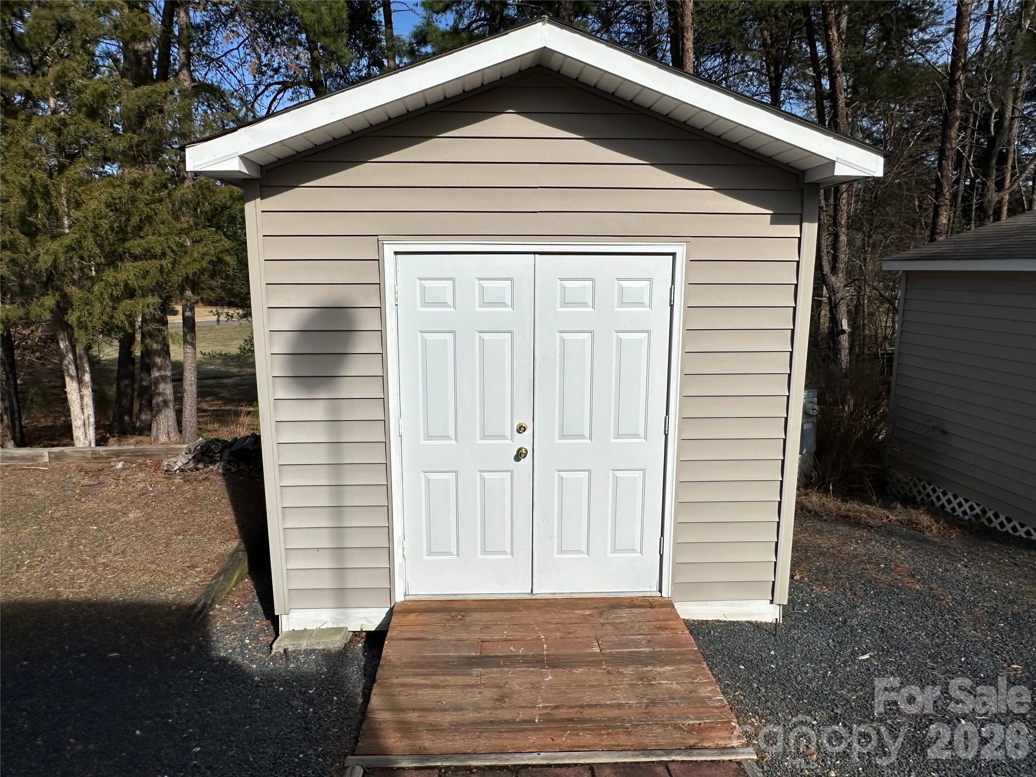 125 Cardinal Avenue — New London
