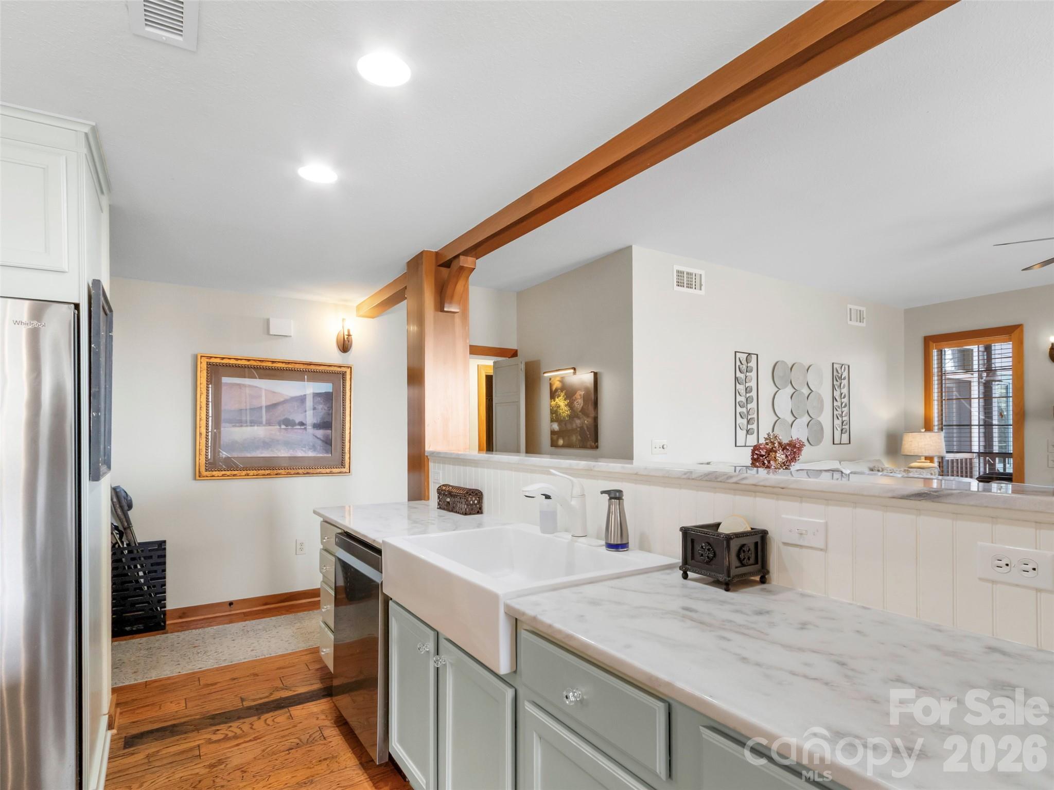 61 Creekside Way #G-101 — Burnsville