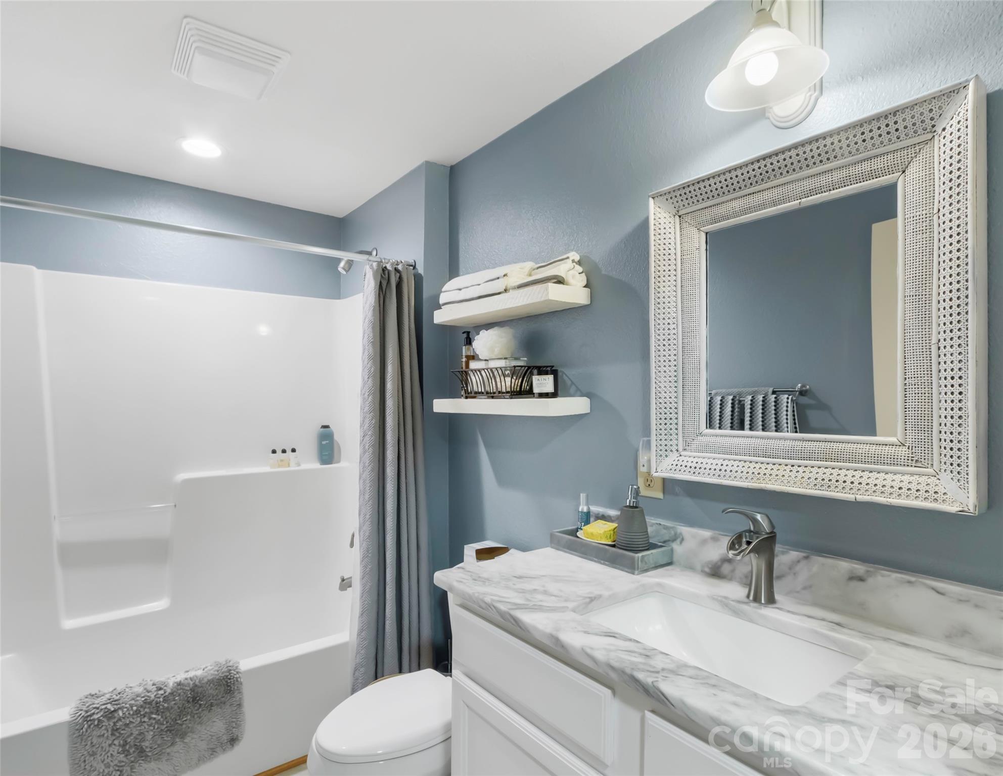 61 Creekside Way #G-101 — Burnsville