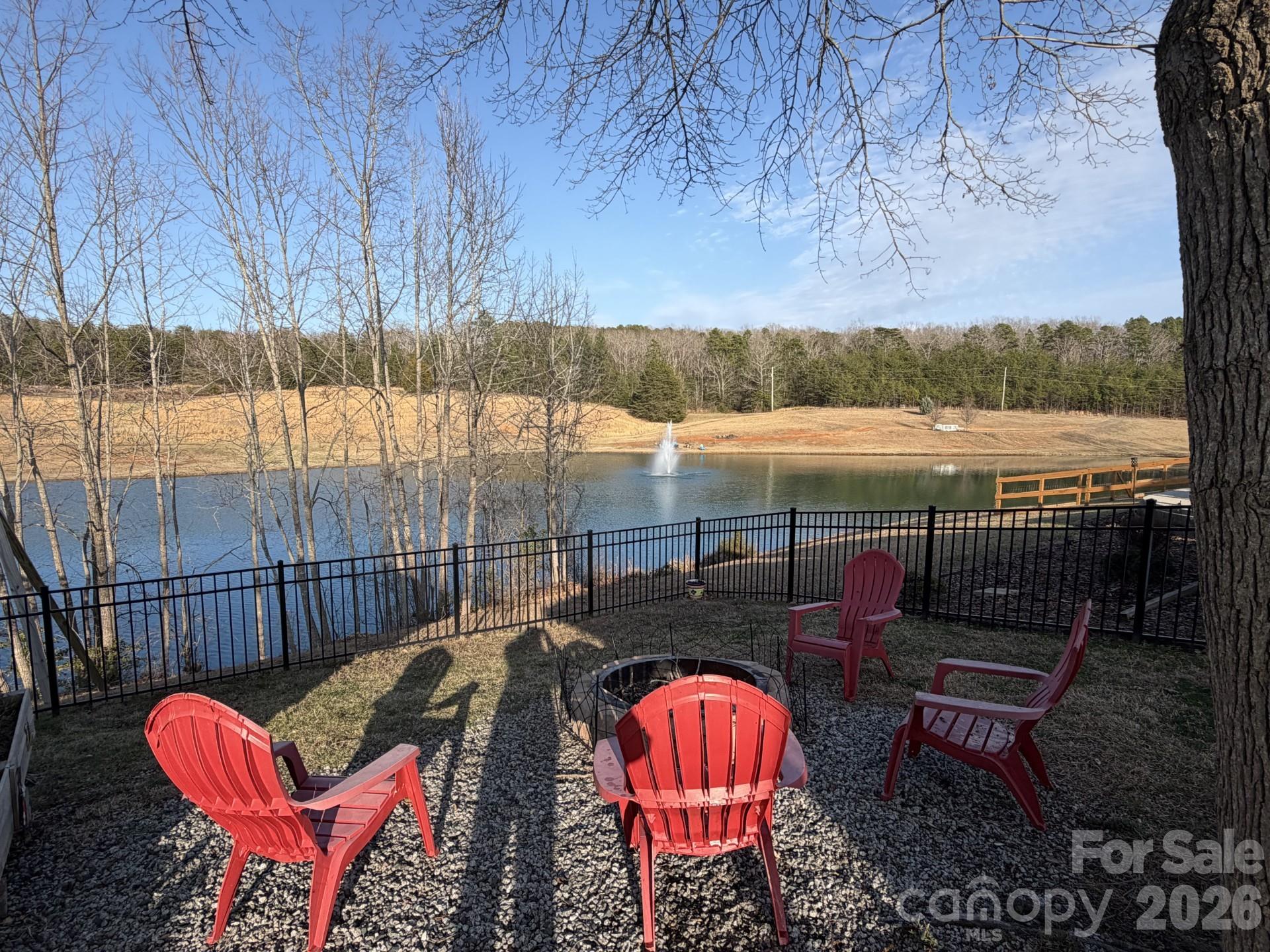 142 Putt Putt Lane — New London