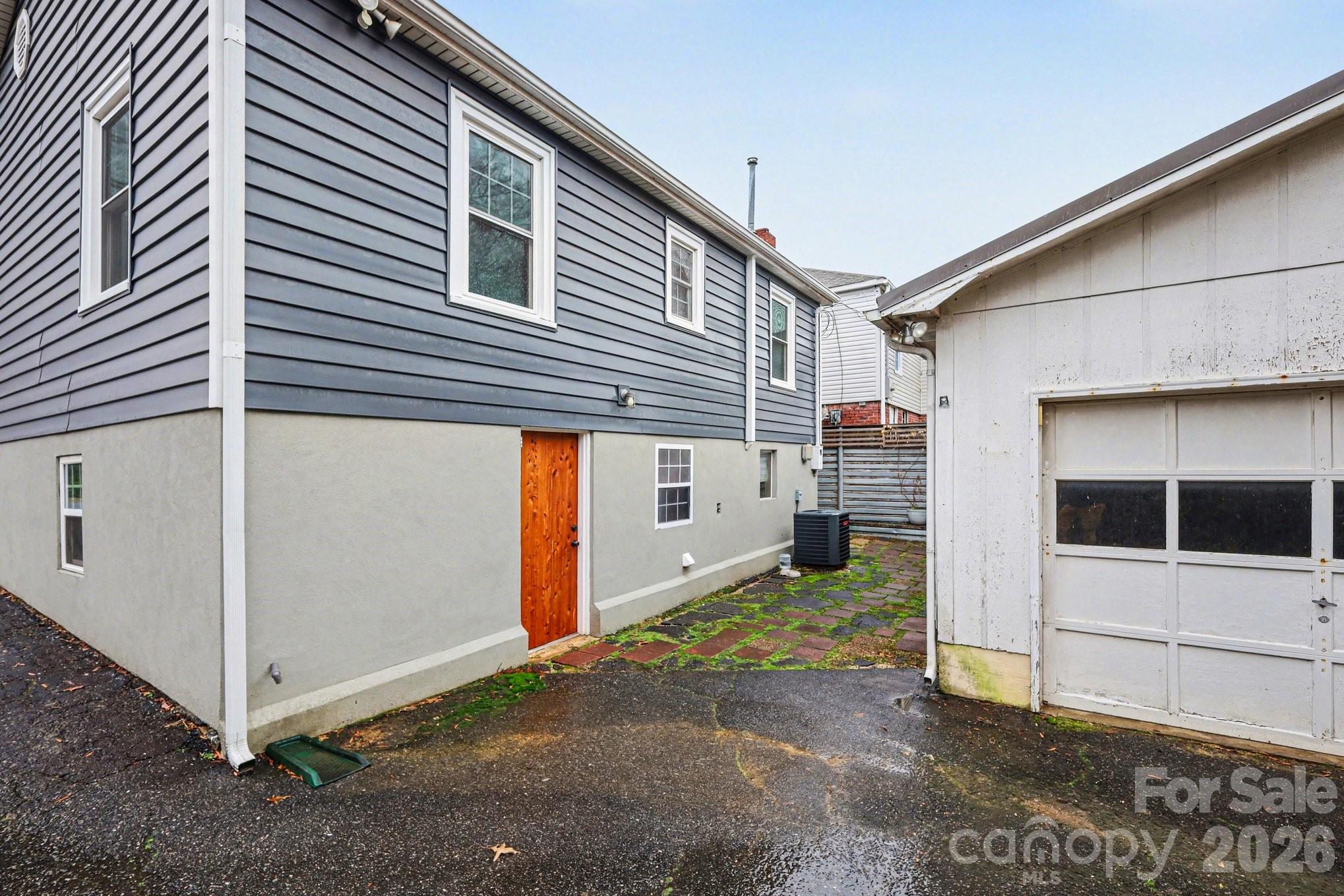 237 Jefferson Avenue NE — Concord