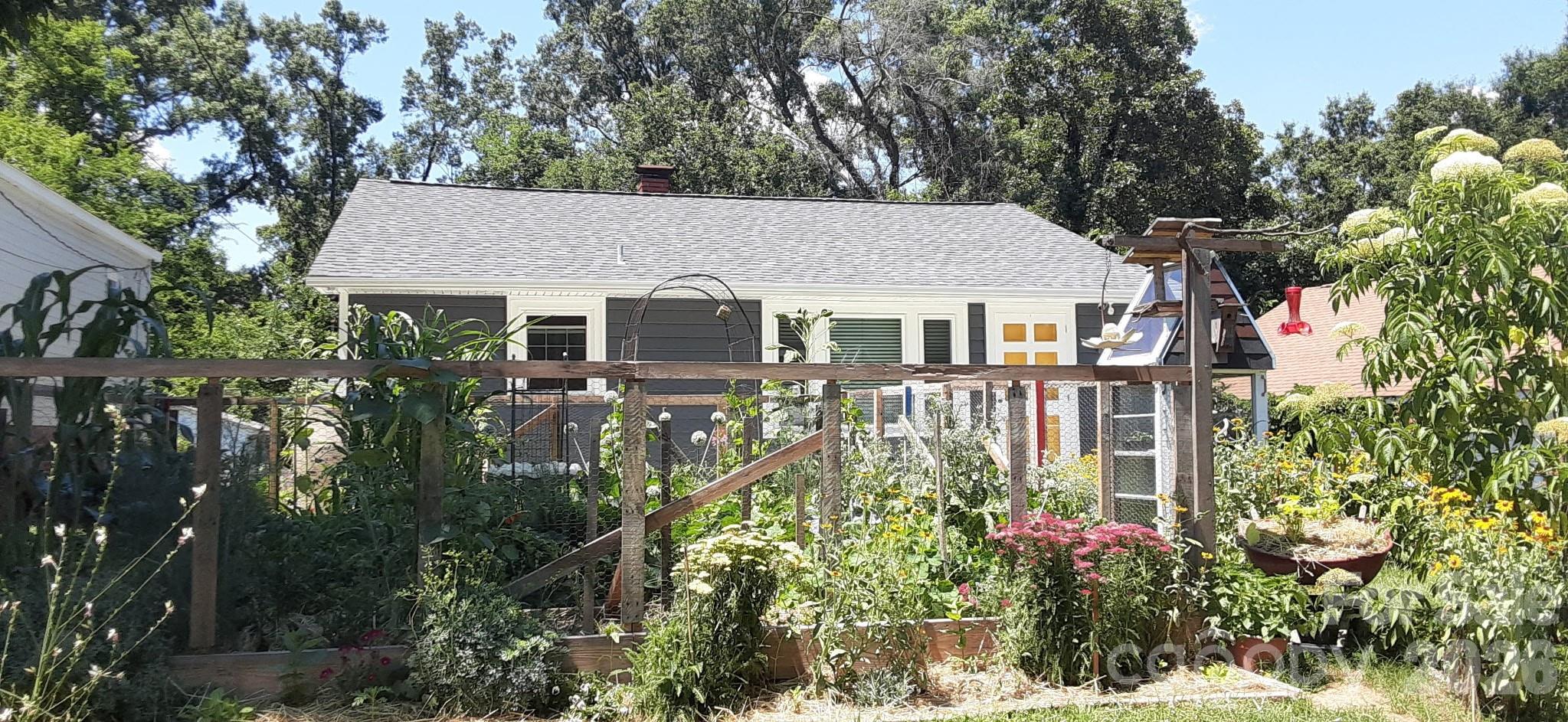 237 Jefferson Avenue NE — Concord