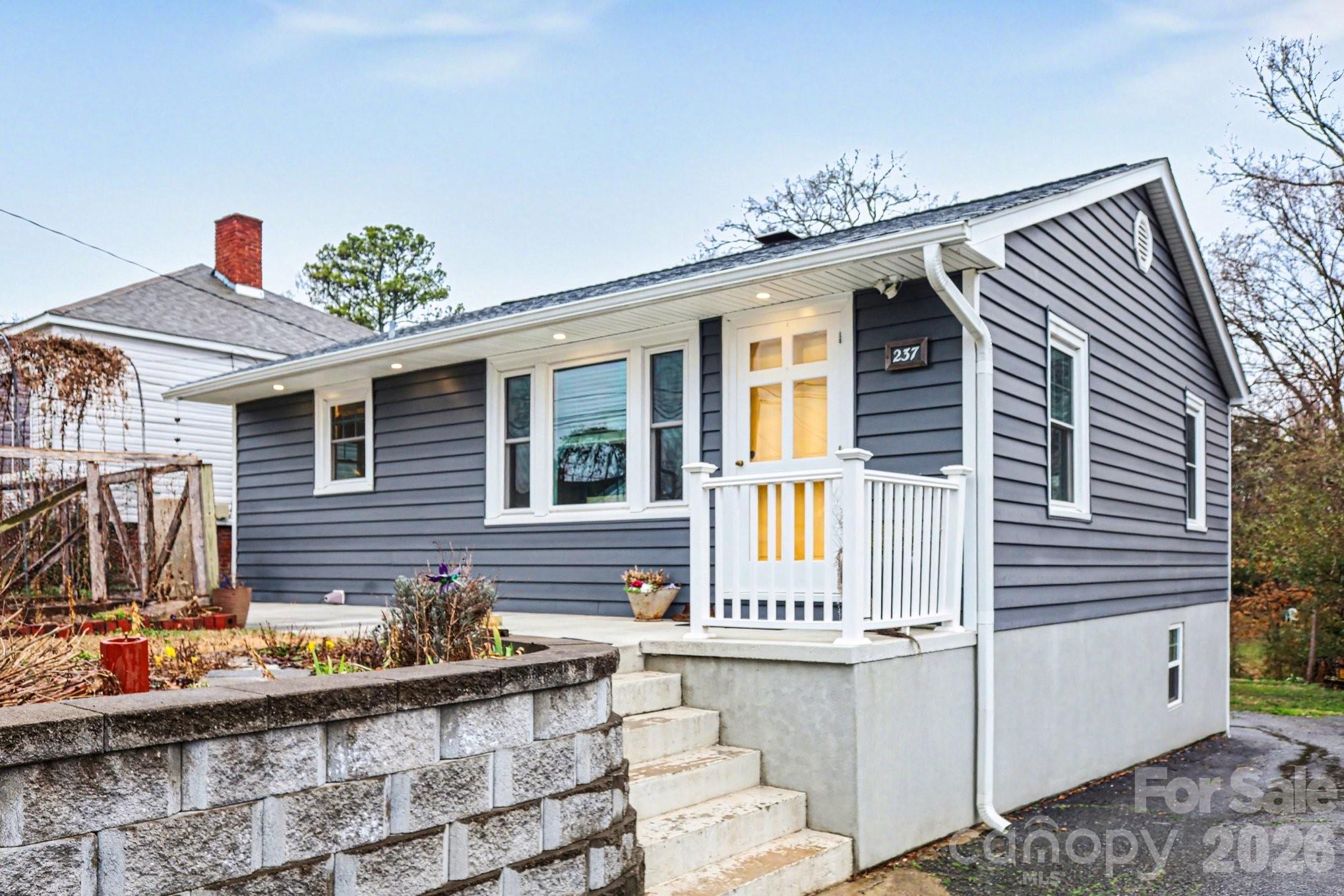 237 Jefferson Avenue NE — Concord