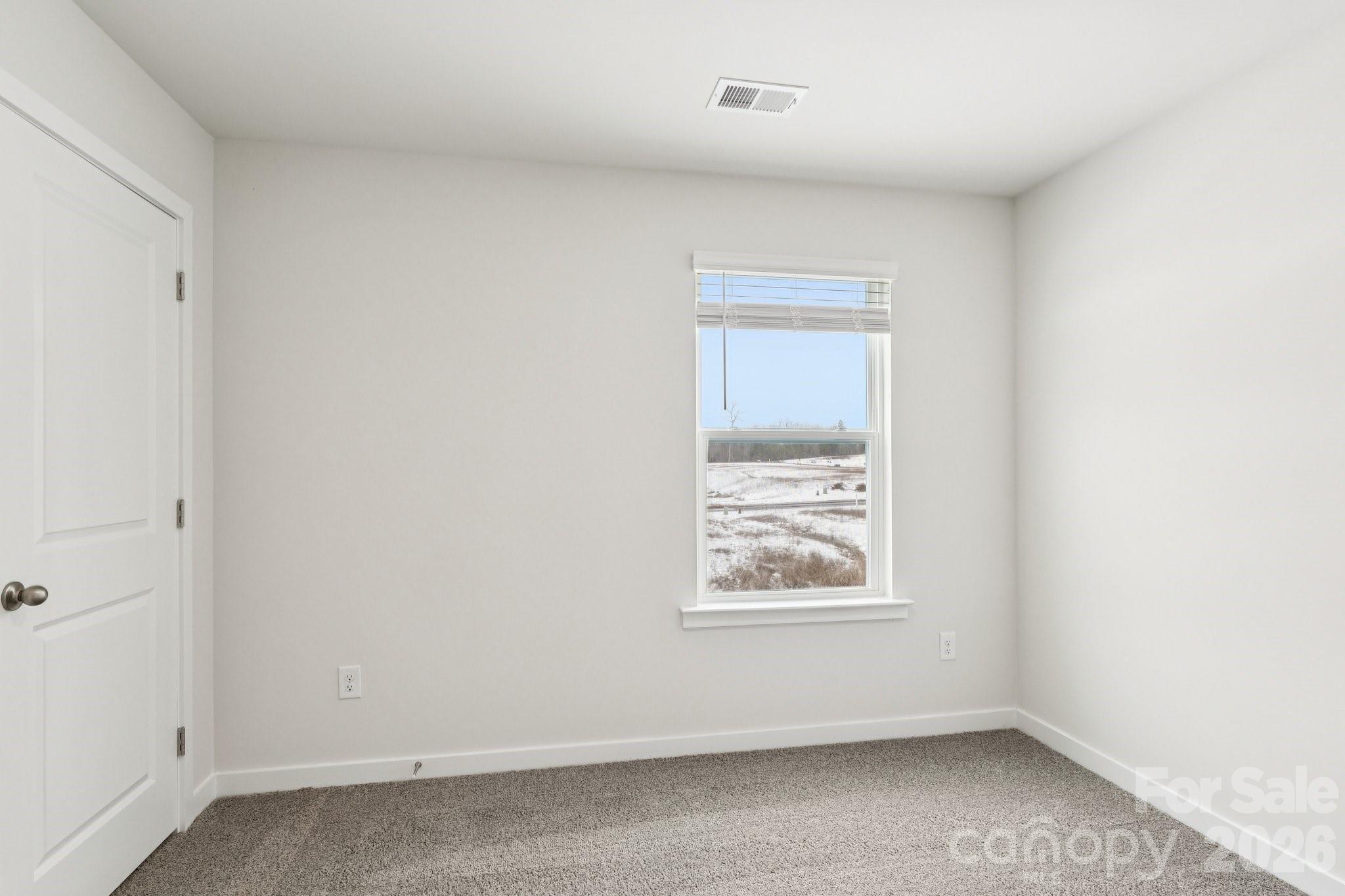 1447 Mammoth Road — Hickory