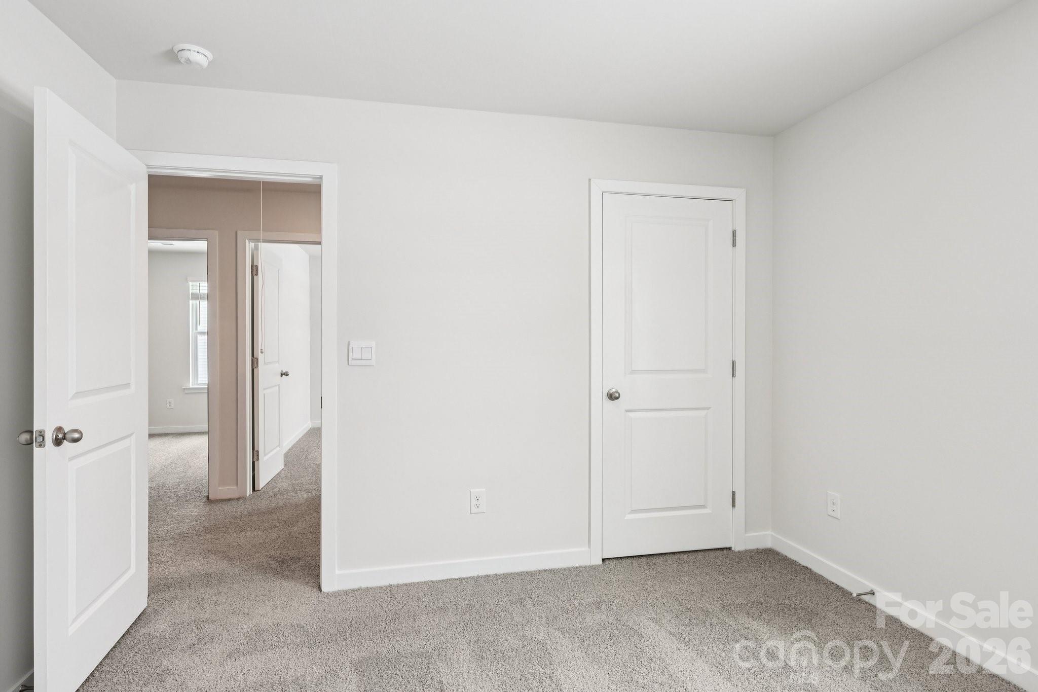 1447 Mammoth Road — Hickory
