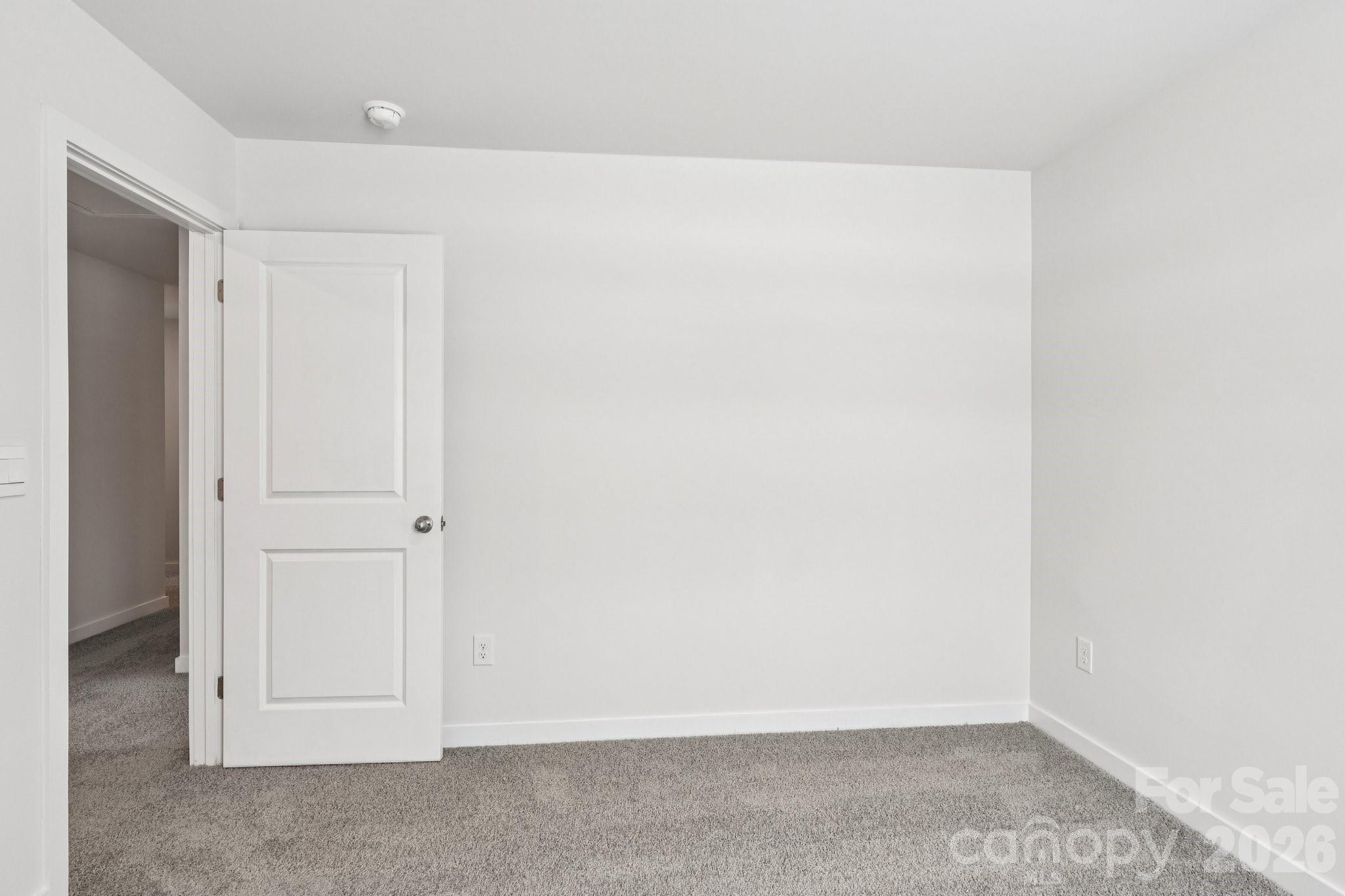1447 Mammoth Road — Hickory