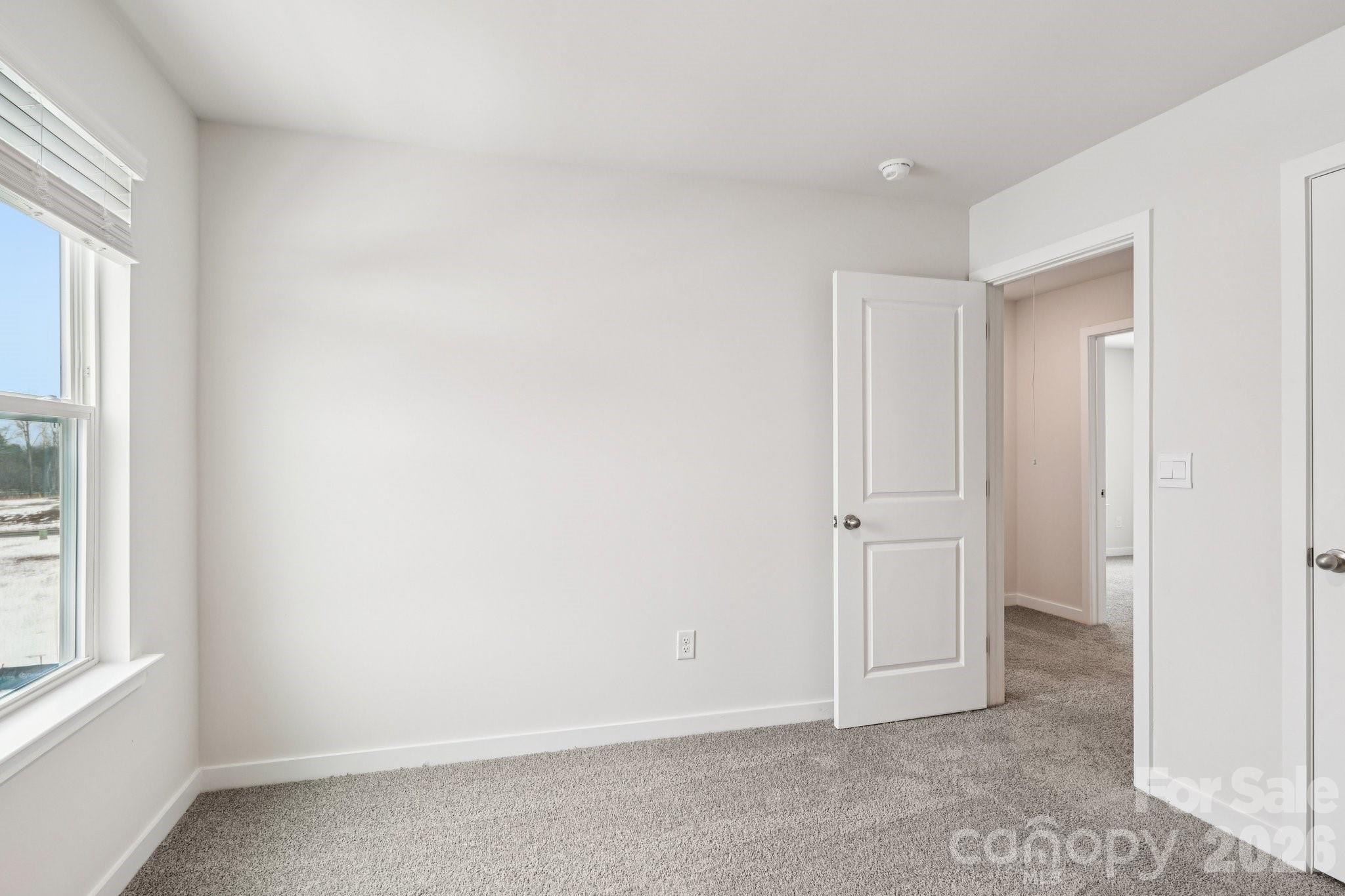 1447 Mammoth Road — Hickory