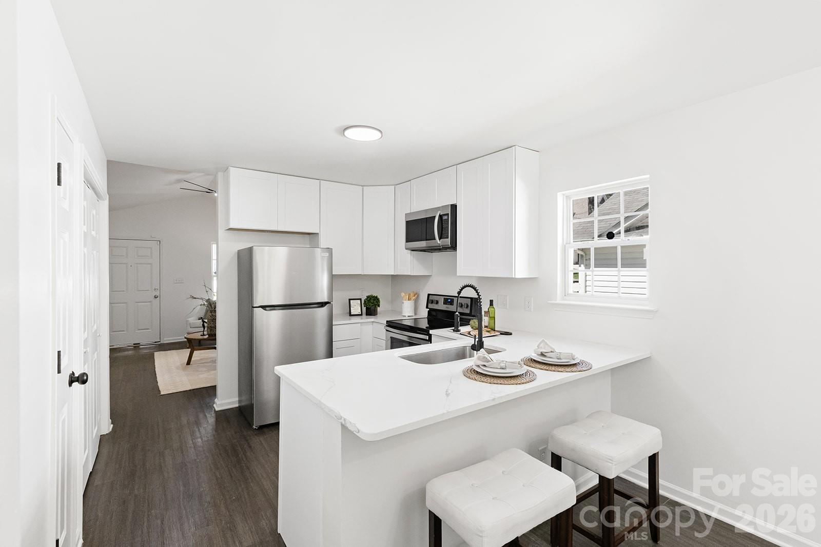 913 Tennyson Drive — Charlotte
