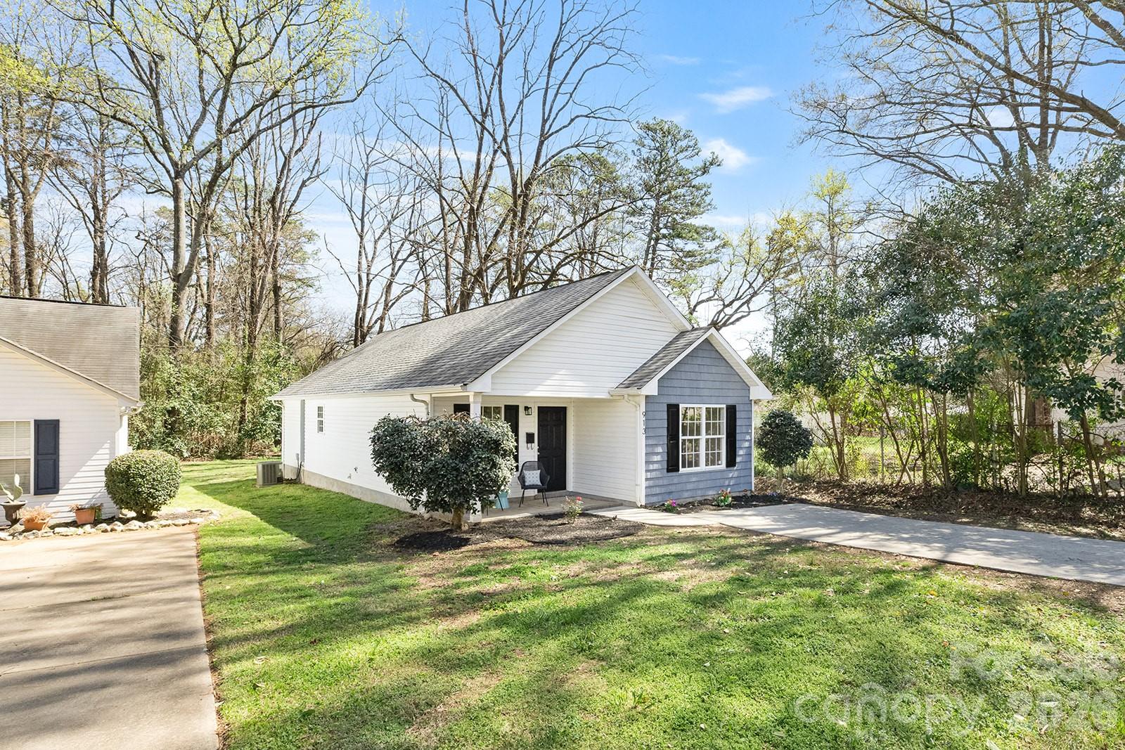 913 Tennyson Drive — Charlotte