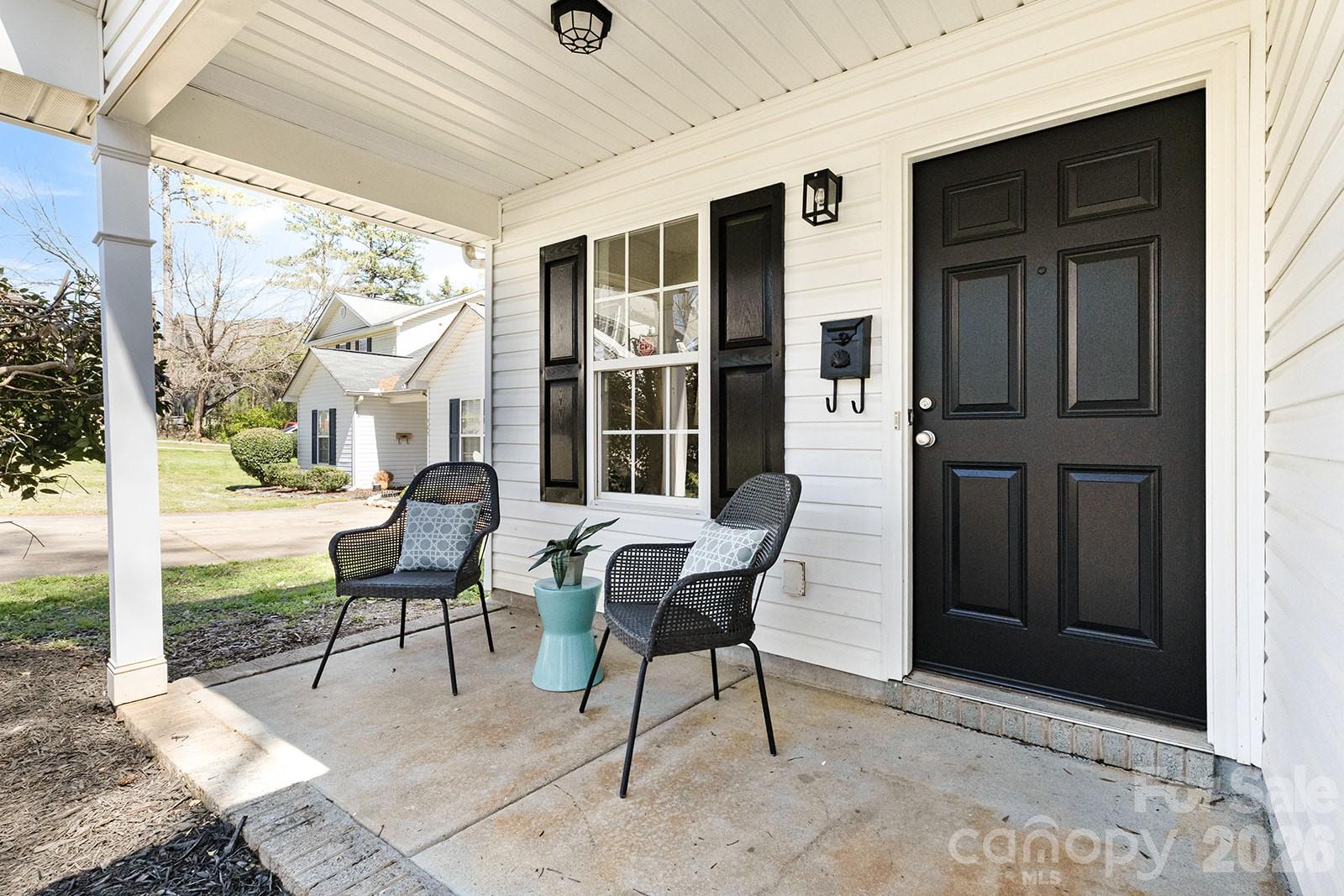 913 Tennyson Drive — Charlotte