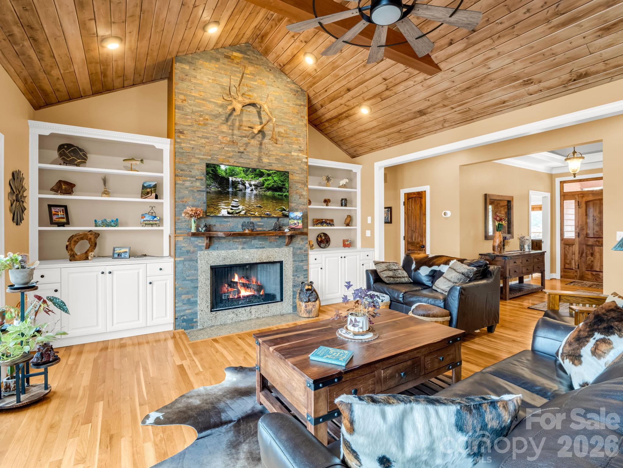 140 Mount Hebron Road — Hendersonville
