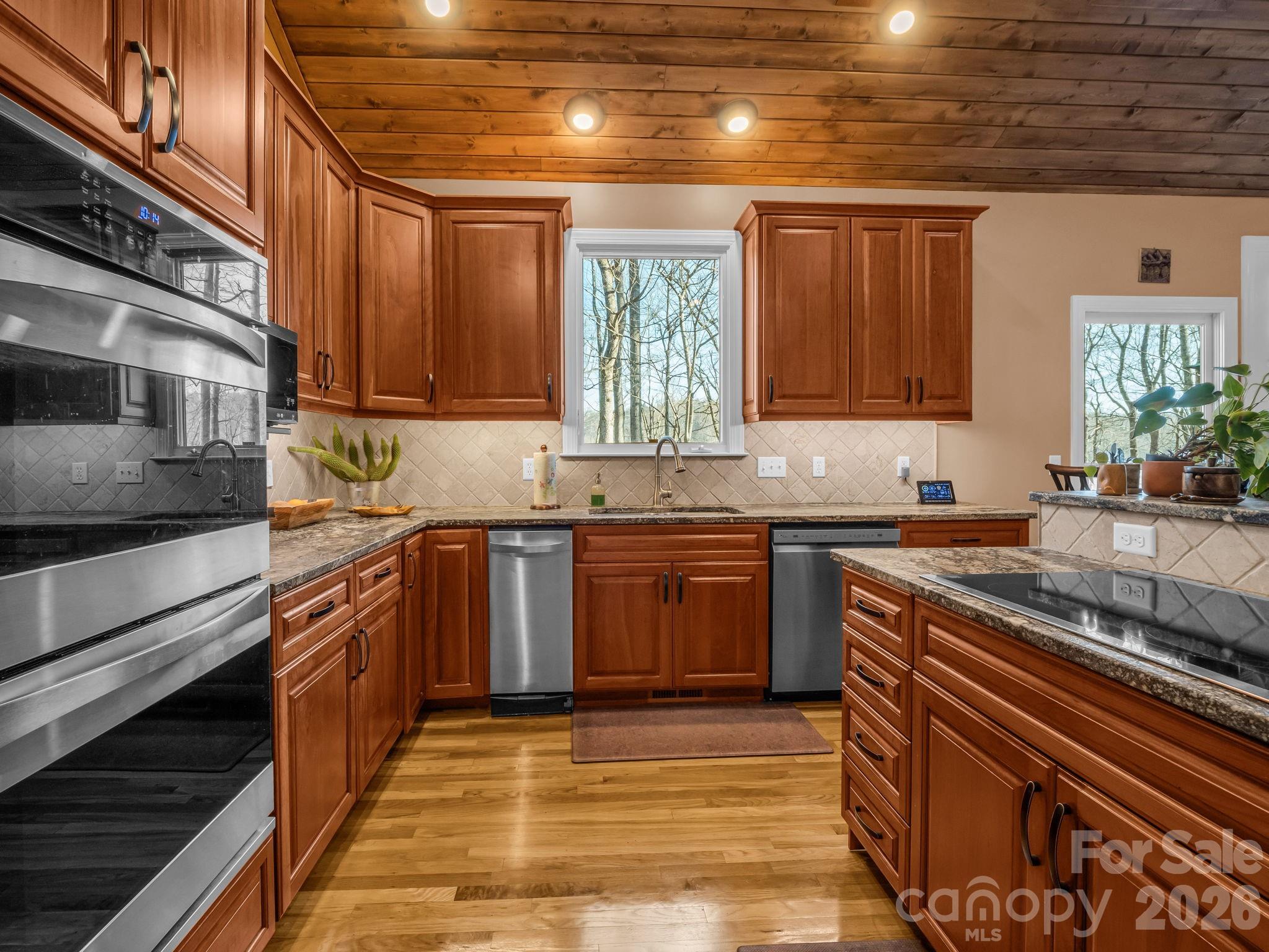140 Mount Hebron Road — Hendersonville