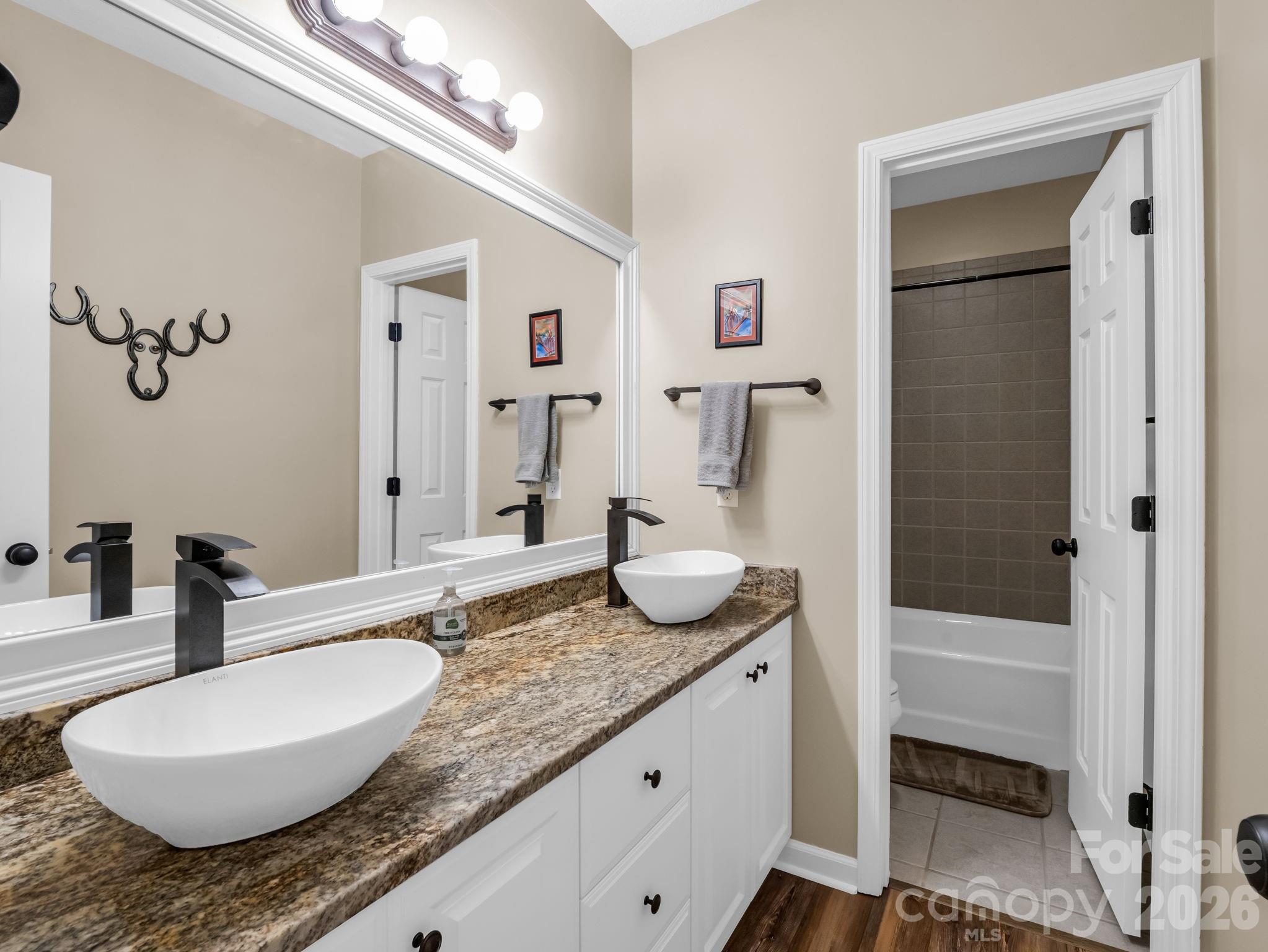 140 Mount Hebron Road — Hendersonville