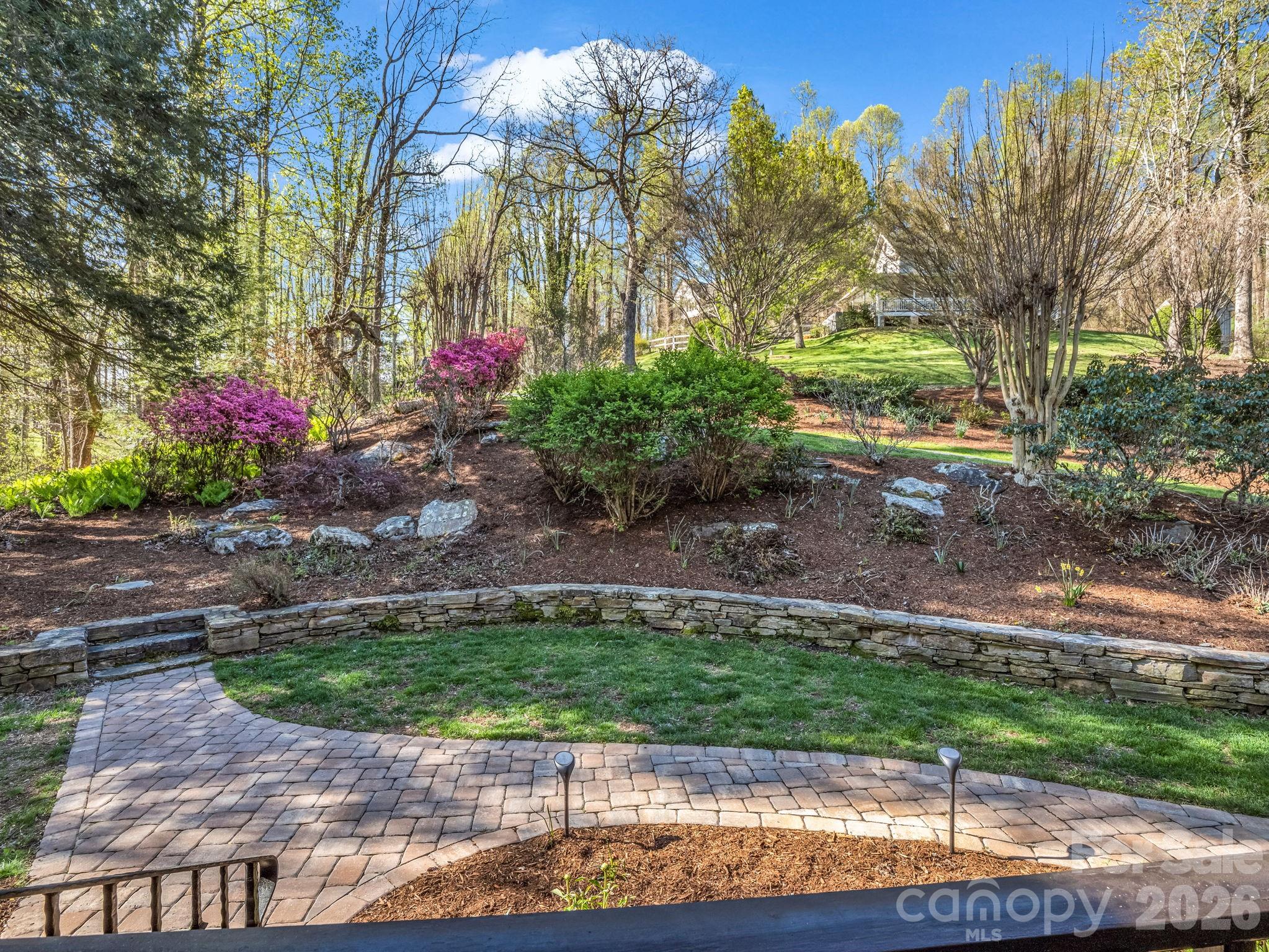 140 Mount Hebron Road — Hendersonville