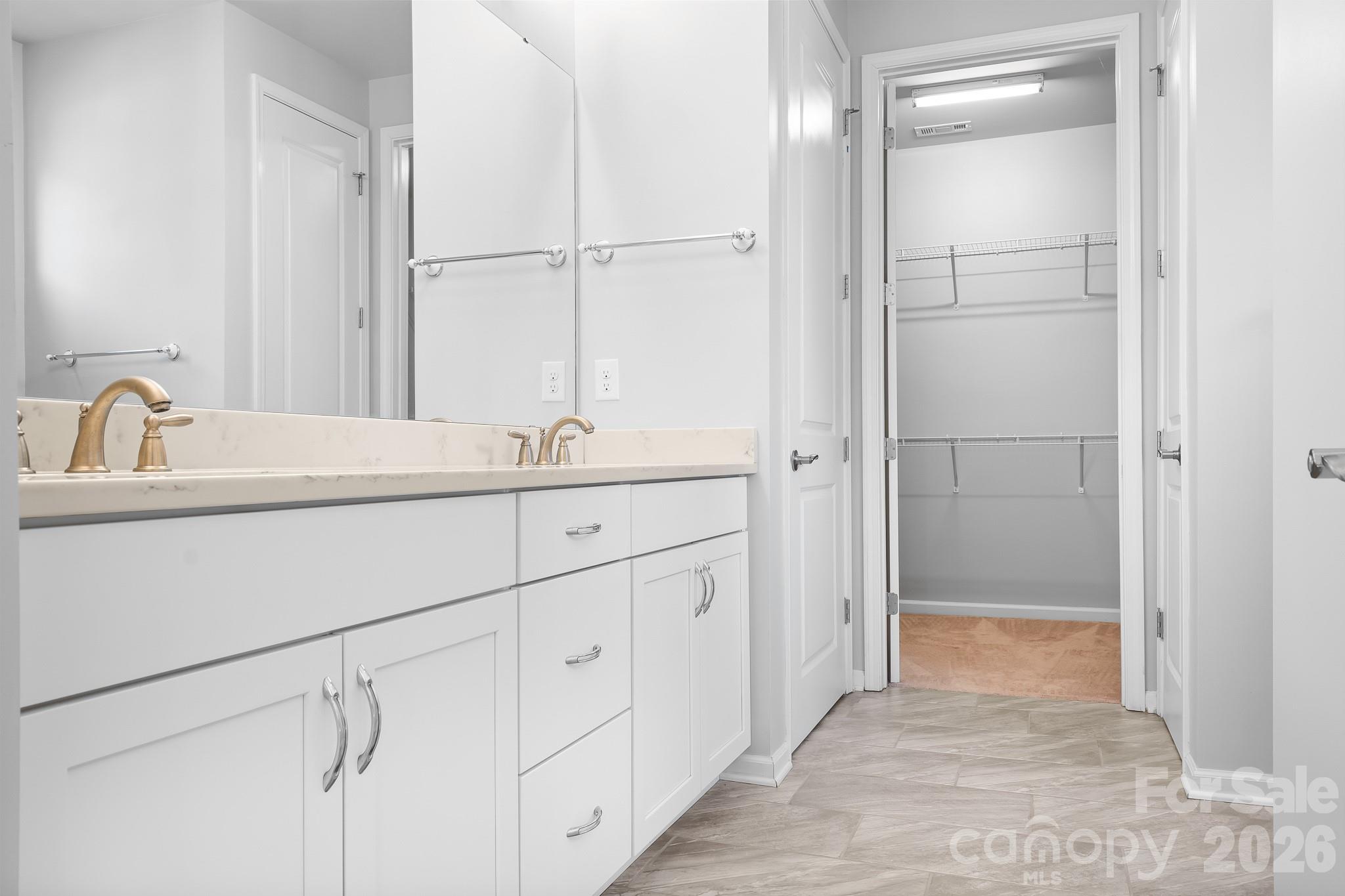 8911 Bur Lane — Huntersville